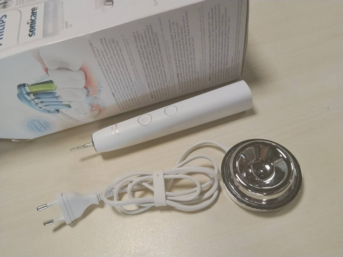 300232 - PHILIPS Furçë dhëmbësh elektrike sonike Sonicare DiamondClean 9000, model HX9911/27, e bardhë