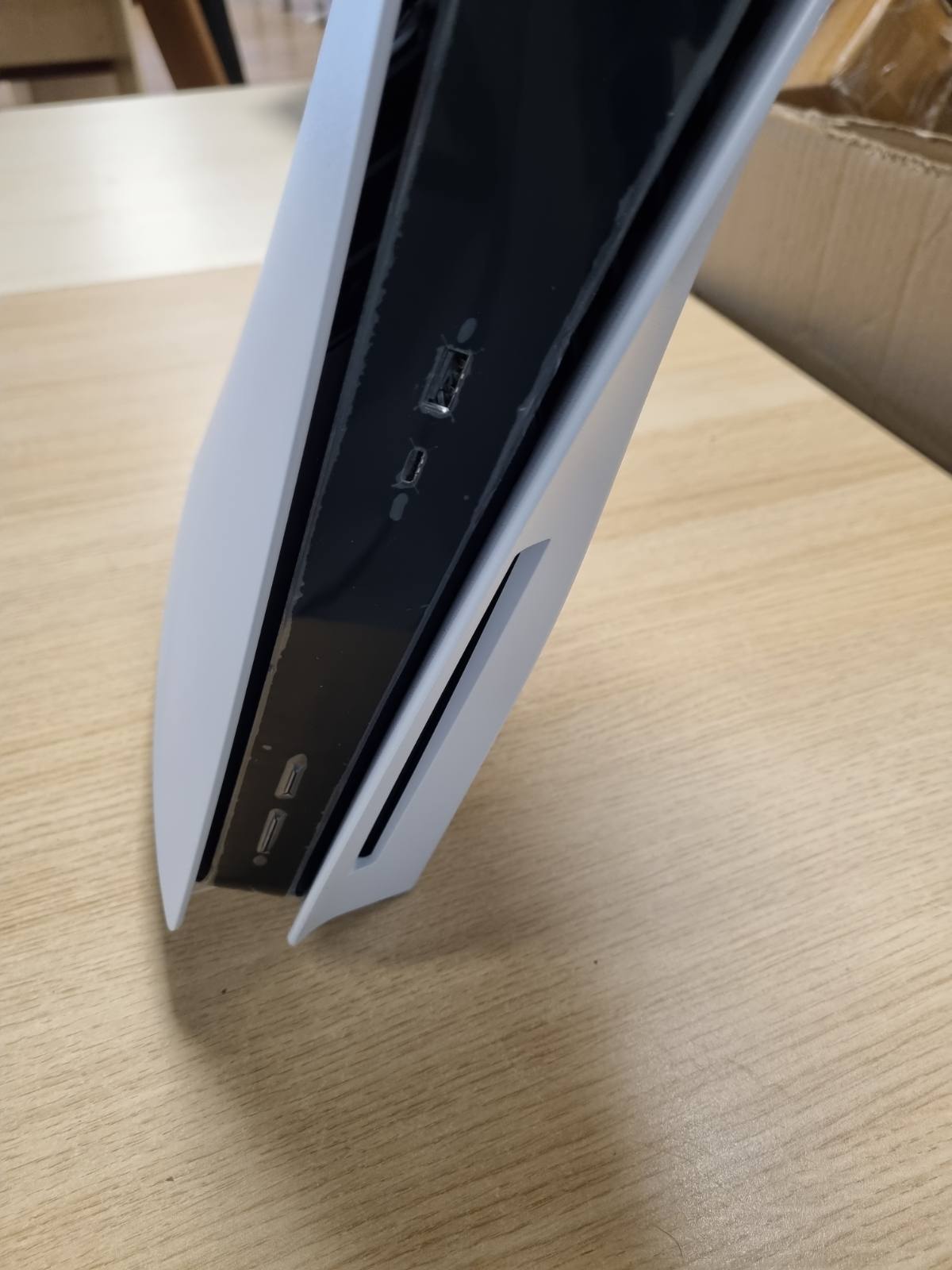 272535 - PLAYSTATION 5 Konsola Standarde, 825GB SSD, 4K UHD, 10.28 TFLOPS, 3.5 kg