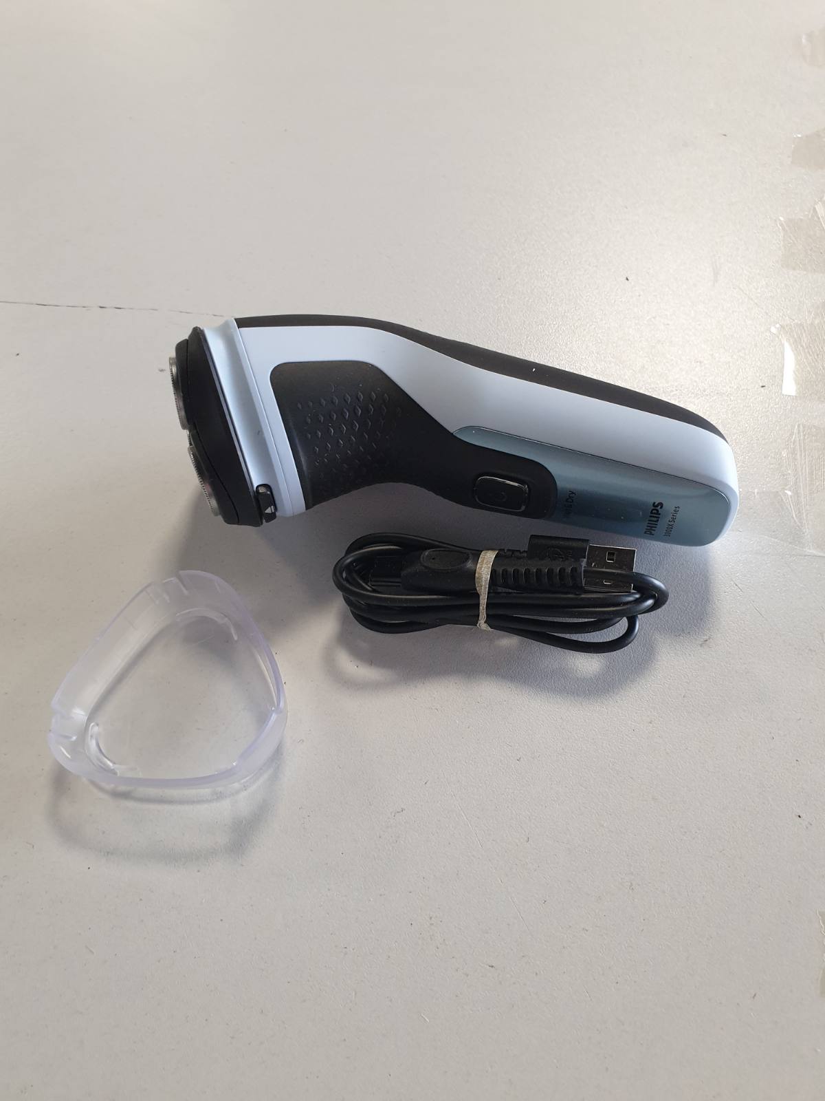 315641 - PHILIPS Seria e rrojës elektrike 3000x, Rrojtore elektrike për burra, ngjyra Celestial Blue, teknologji SkinProtect, prerëse e tërheqshme, model X3053/00