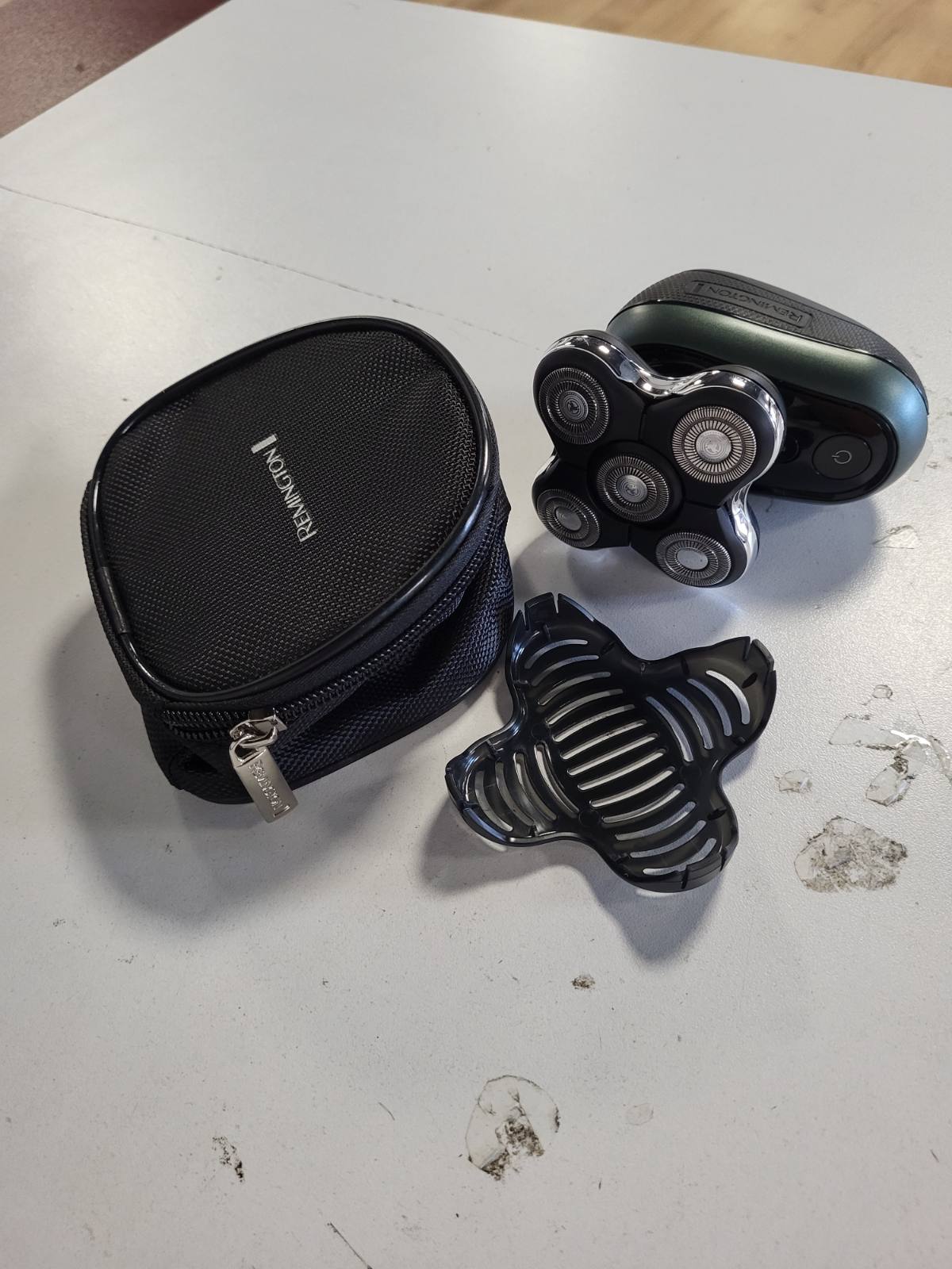 271156 - REMINGTON Brisku për Meshkuj me Kokë Tullace, Funksion Turbo Boost, 5 Koka Rroje, I papërshkueshëm nga uji, XR1600