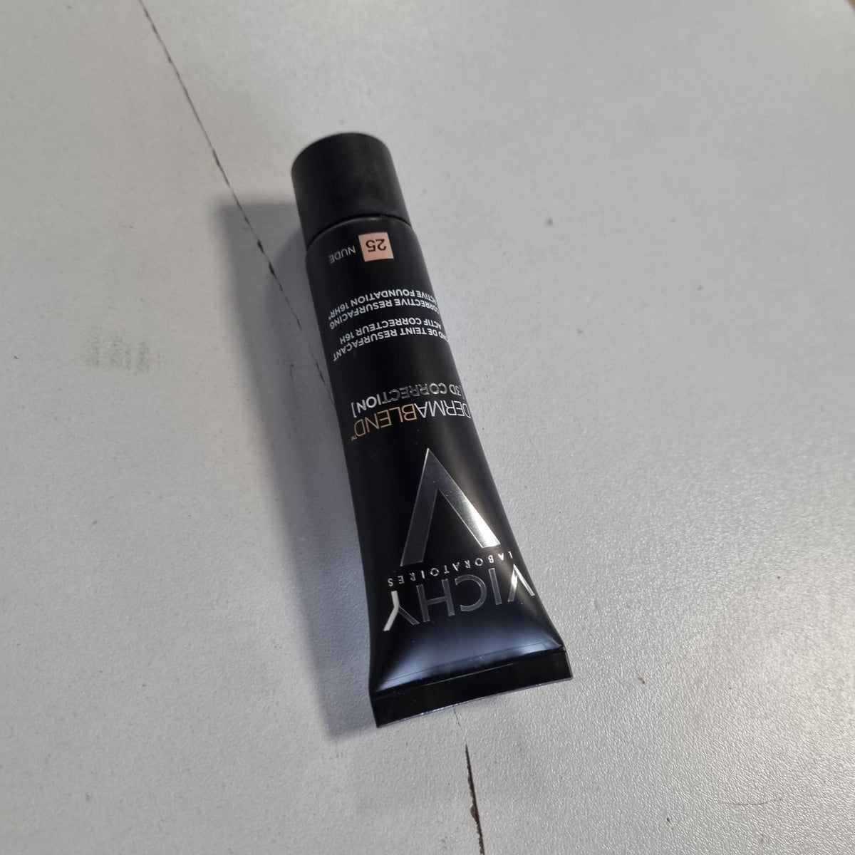 297002 - VICHY Dermablend Fondatinë 3D Ripërtëritëse, 30 ml, Qëndrueshmëri e Gjatë 16 Orë, Mbulim i Lartë, SPF 25, Ngjyra: Nude 25, i përshtatshëm për lëkurë të ndjeshme