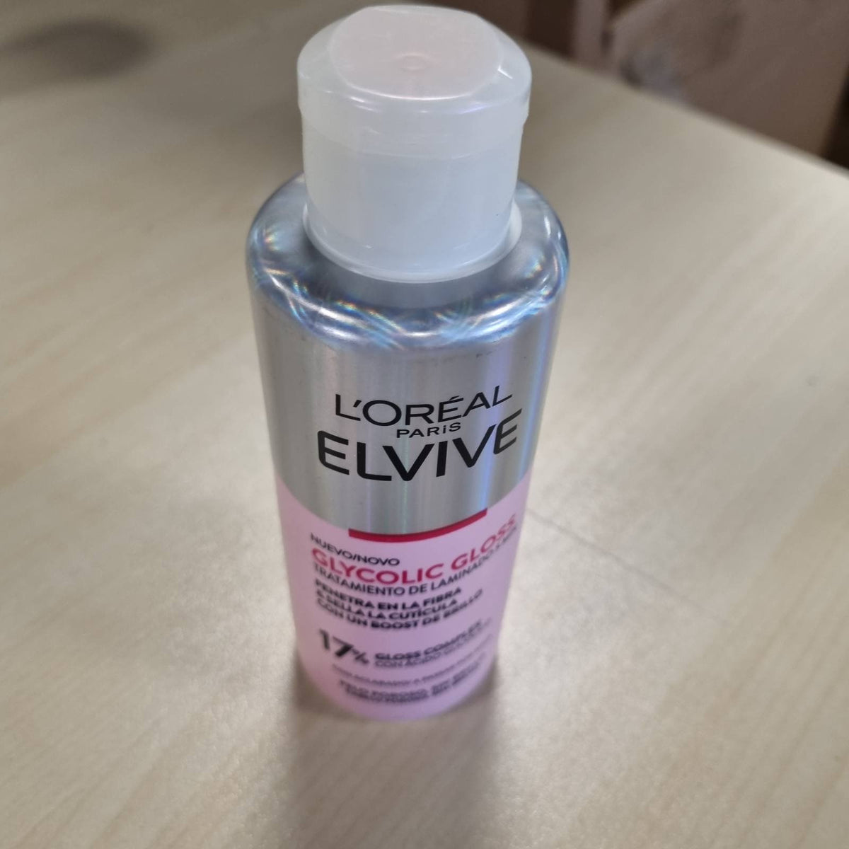 301340 - ELVIVE Glycolic Gloss, Trajtim Laminues me Acid Glikolik dhe Kompleks Gloss, 200 ml, për Shkëlqim dhe Riparim të Flokëve Porozë dhe të Tharë