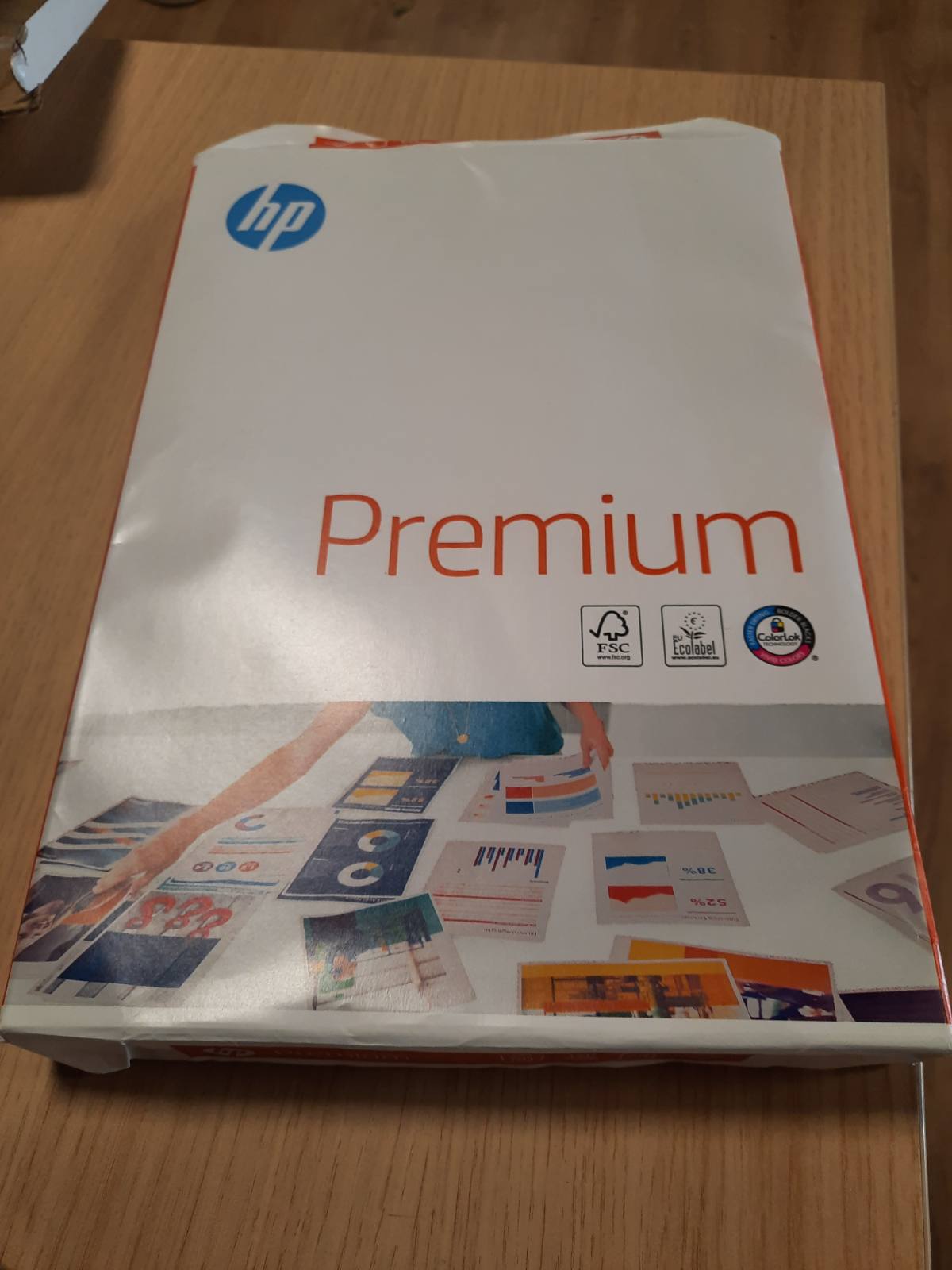 296487 - HP Letër fotokopjimi Premium CHP 851: 80 g/m², A4, 250 fletë (1 pako), shumë e lëmuar, e bardhë