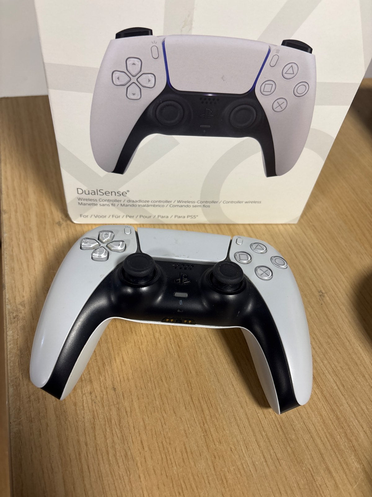 292416 - PLAYSTATION 5 - Kontrolluesi pa tel DualSense, Bluetooth, 300g, Material: Plastikë