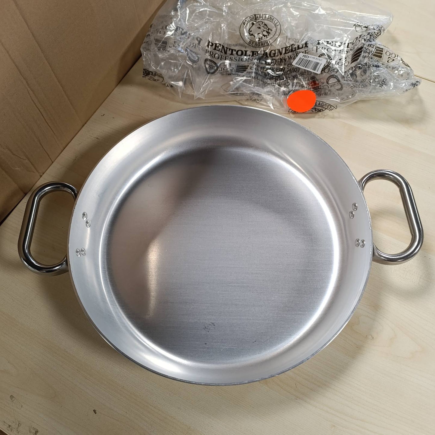 187165 - PENTOLE AGNELLI Tenxhere Profesionale Prej Alumini 3mm, me Dy Doreza Çeliku Inox, Argjendi, 40cm