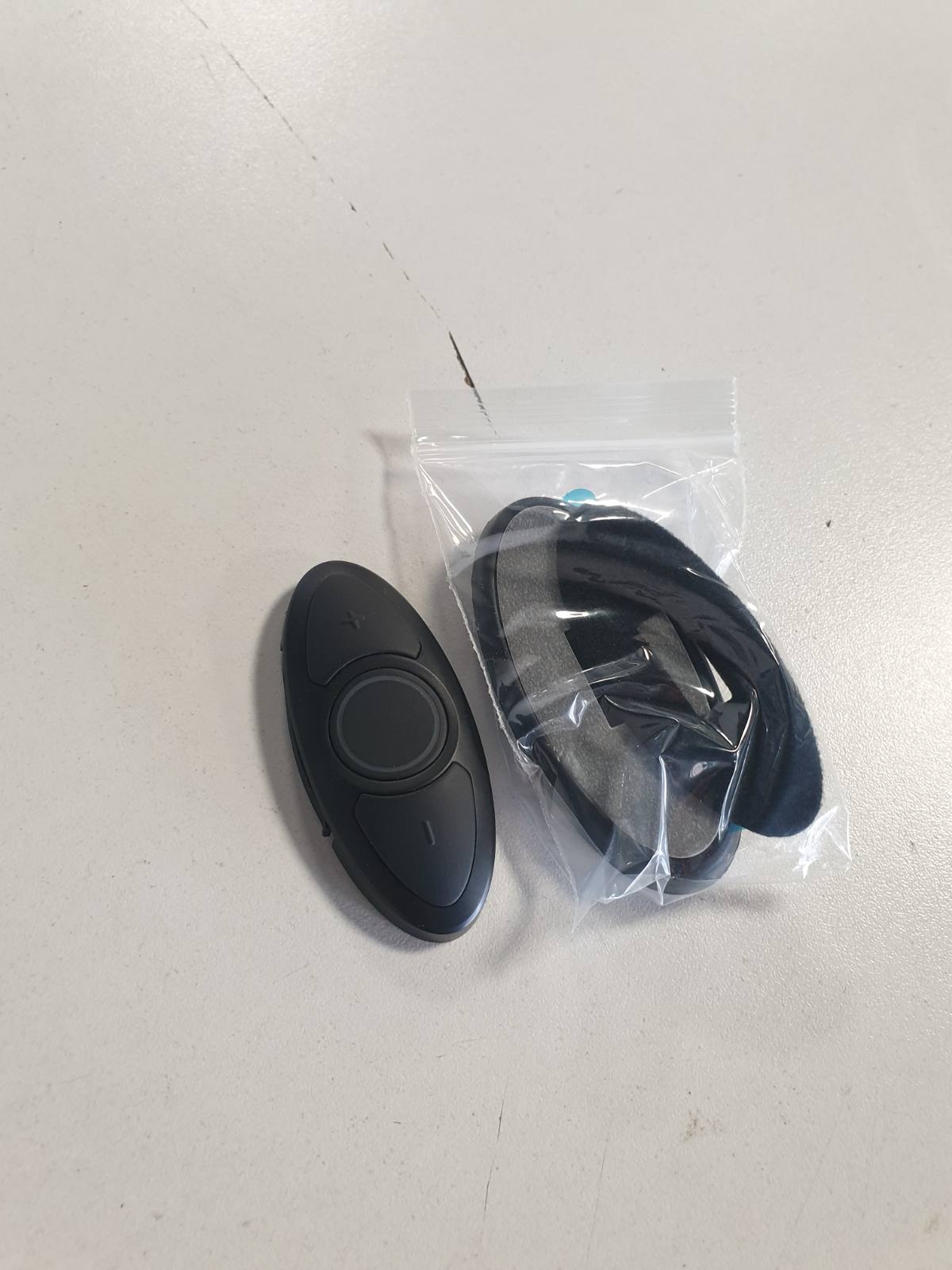 295129 - SENA Telekomandë RC3 me 3 butona për sistemin e komunikimit Bluetooth