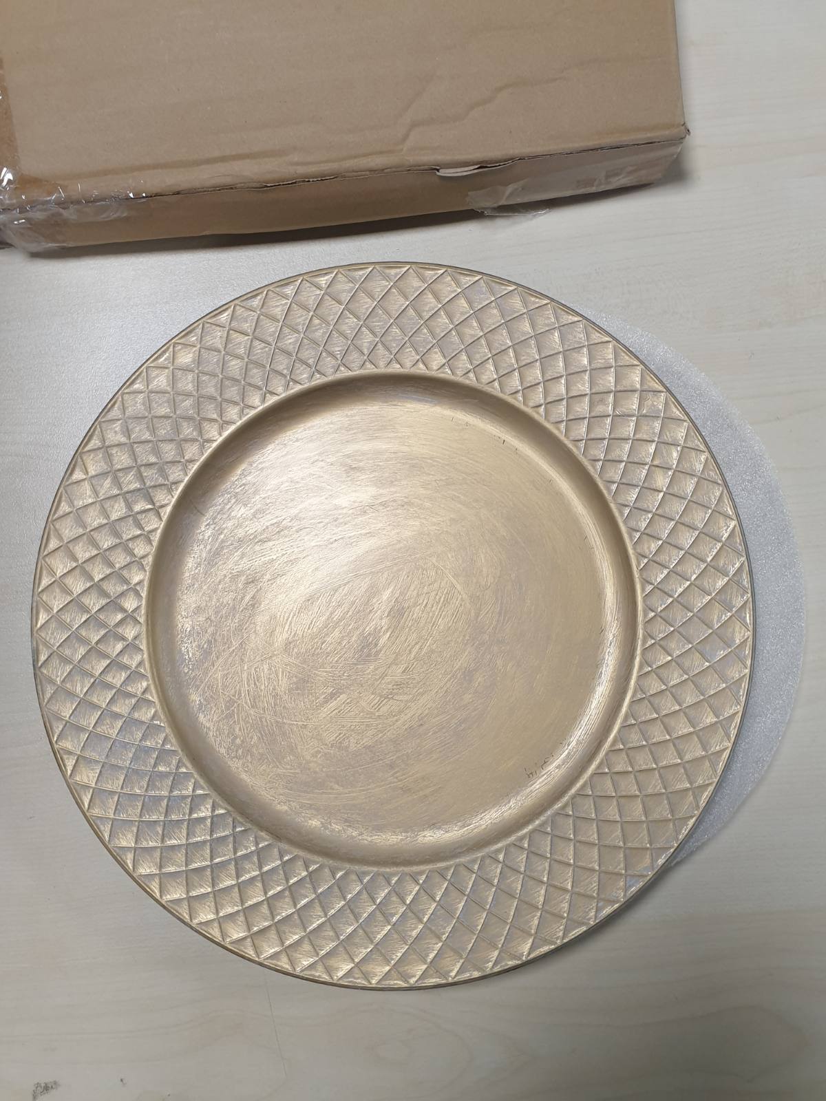 183910 - KËSHTJELLË Set me 6 Mbulesa Tavoline, Dekorim Gjeometrik, Diametri Ø 33 cm