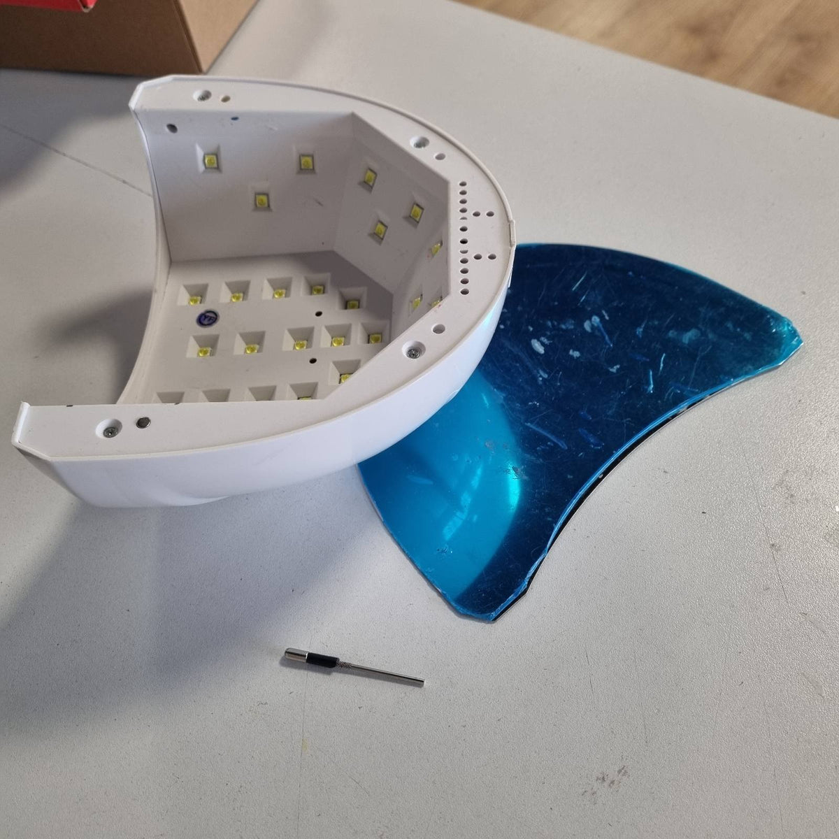 297401 - Llambë thonjsh UV LED, tharëse thonjsh gjysmë e përhershme 48W për manikyr dhe pedikyr