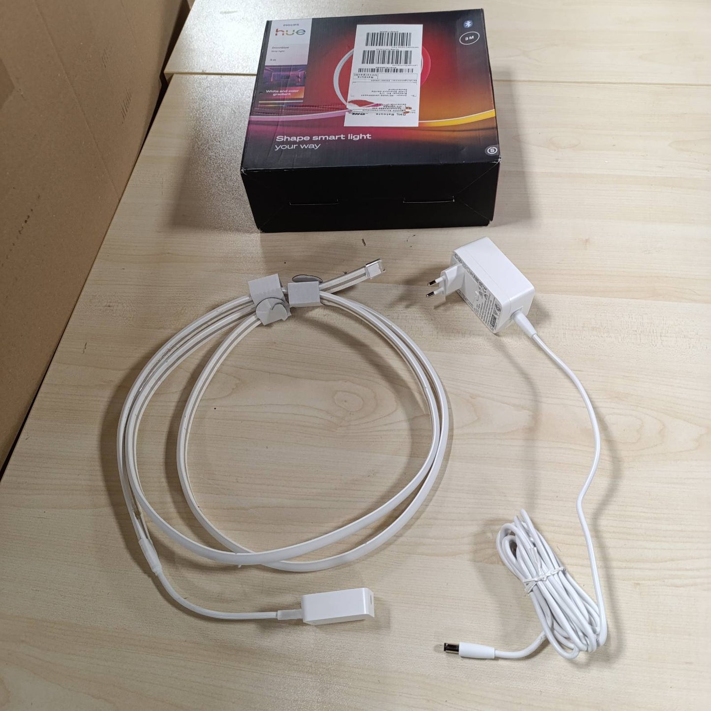183052 - PHILIPS HUE Shirit Drite OmniGlow 3m Micro LED, 2700 lm, Ngjyra dhe Ambient i Gjallë, Ndriçim i Brendshëm Fleksibël, Dritë Uniforme, i Prerëshëm, Kontroll me Aplikacion dhe Zë