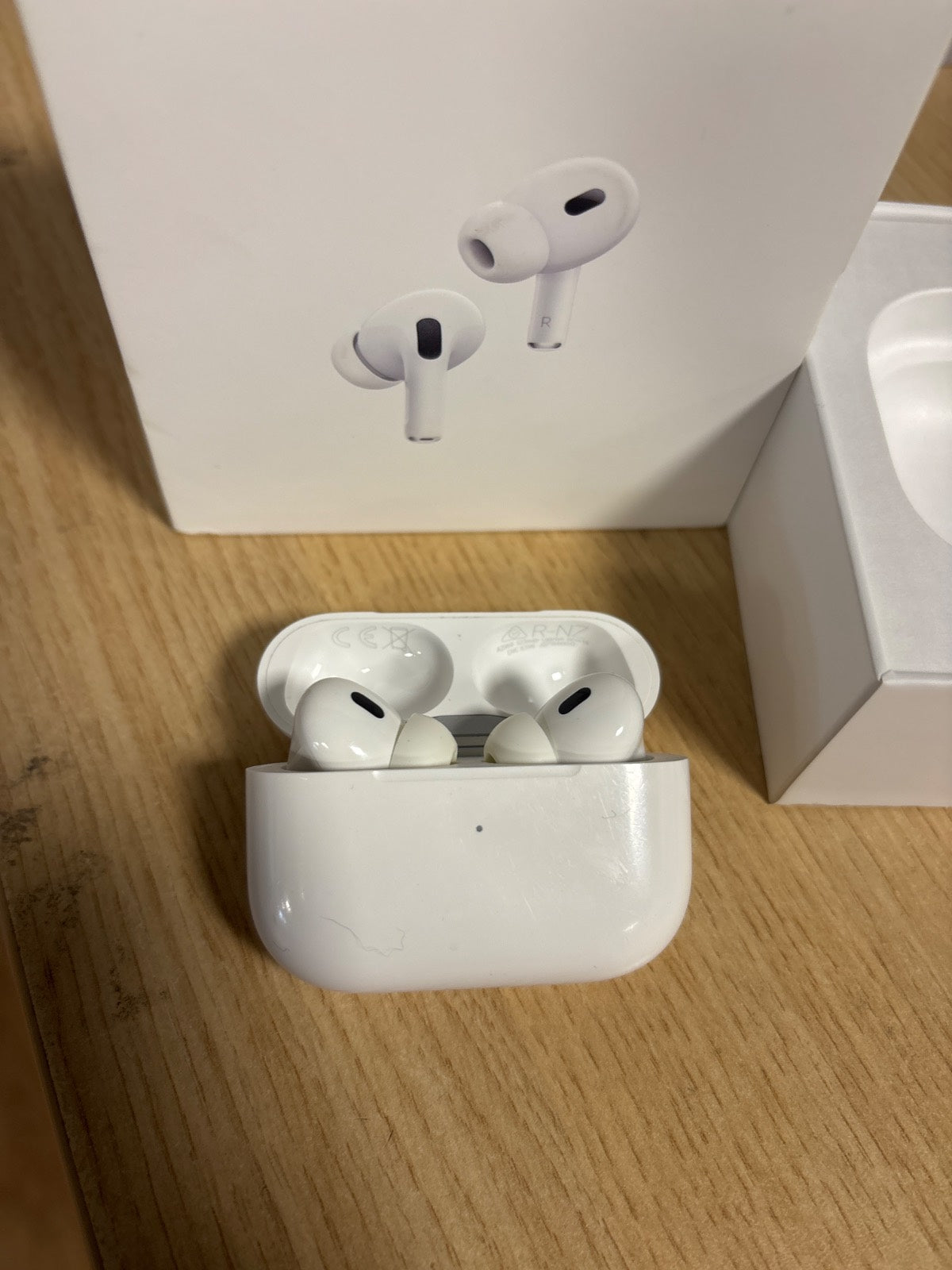 266036 - KUFJE pa tel APPLE AirPods Pro 2, Bluetooth, Anulim Aktiv i Zhurmës, Audio 3D, Tingull Hi-Fi, Çip H2, Karikim USB-C