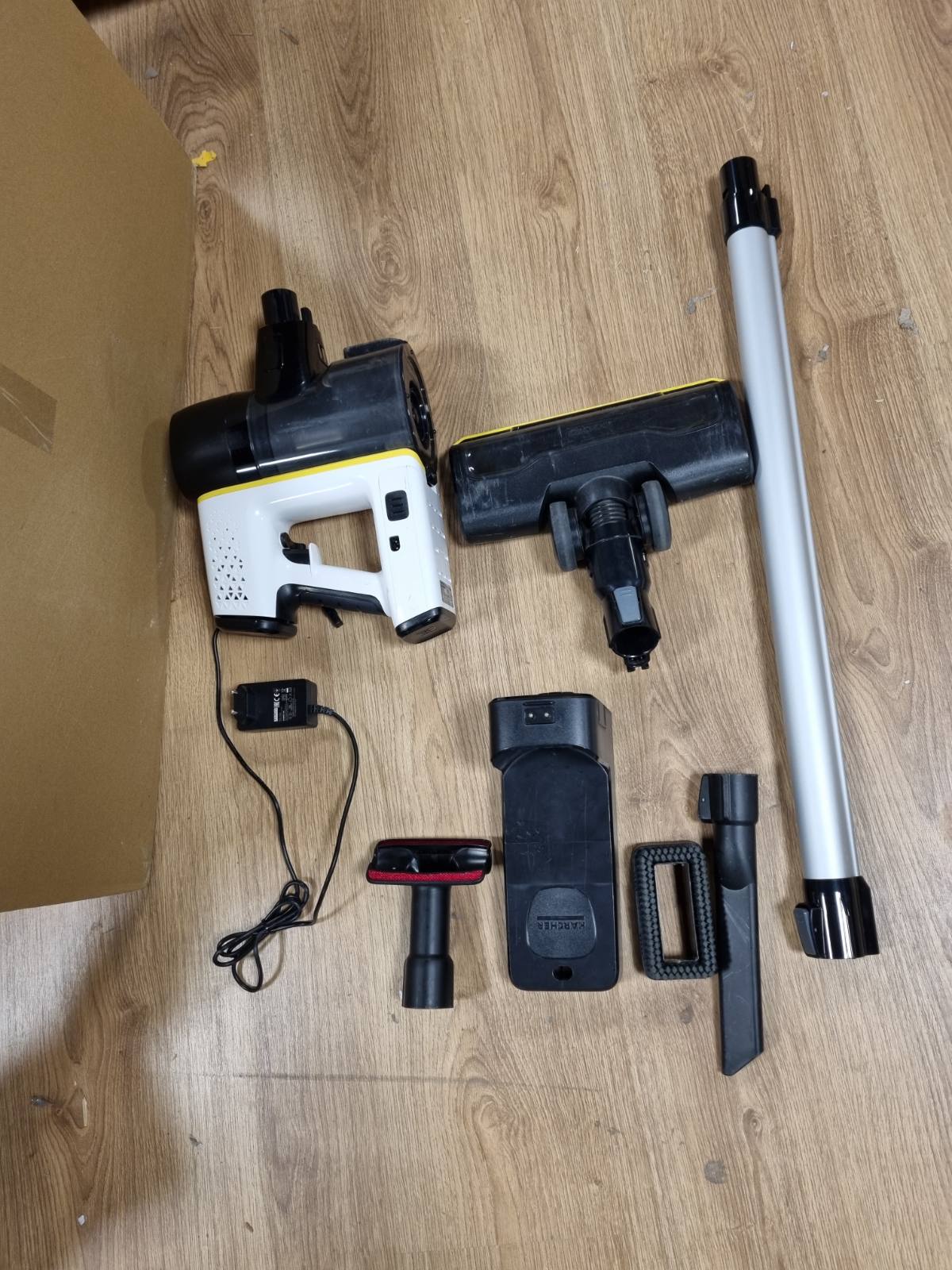 213027 - KÄRCHER Fshesë me korrent pa tel, 2 nivele thithjeje, deri në 50 minuta, peshë: 2.8 kg, bateri 25.2 V