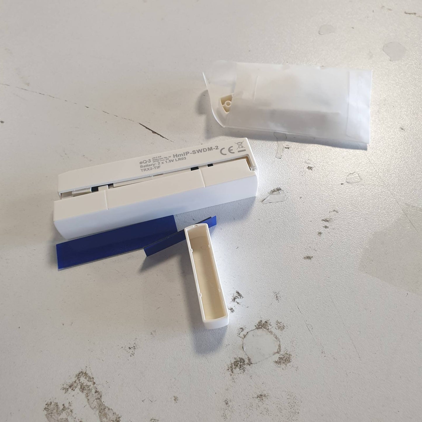 288664 - HOMEMATIC IP Kontakt për dritare dhe derë me magnet, sensor dixhital për ngrohje efikase, monitorim dritaresh përmes aplikacionit, kursim energjie, përputhje me Alexa dhe Asistent Google, 151363A0