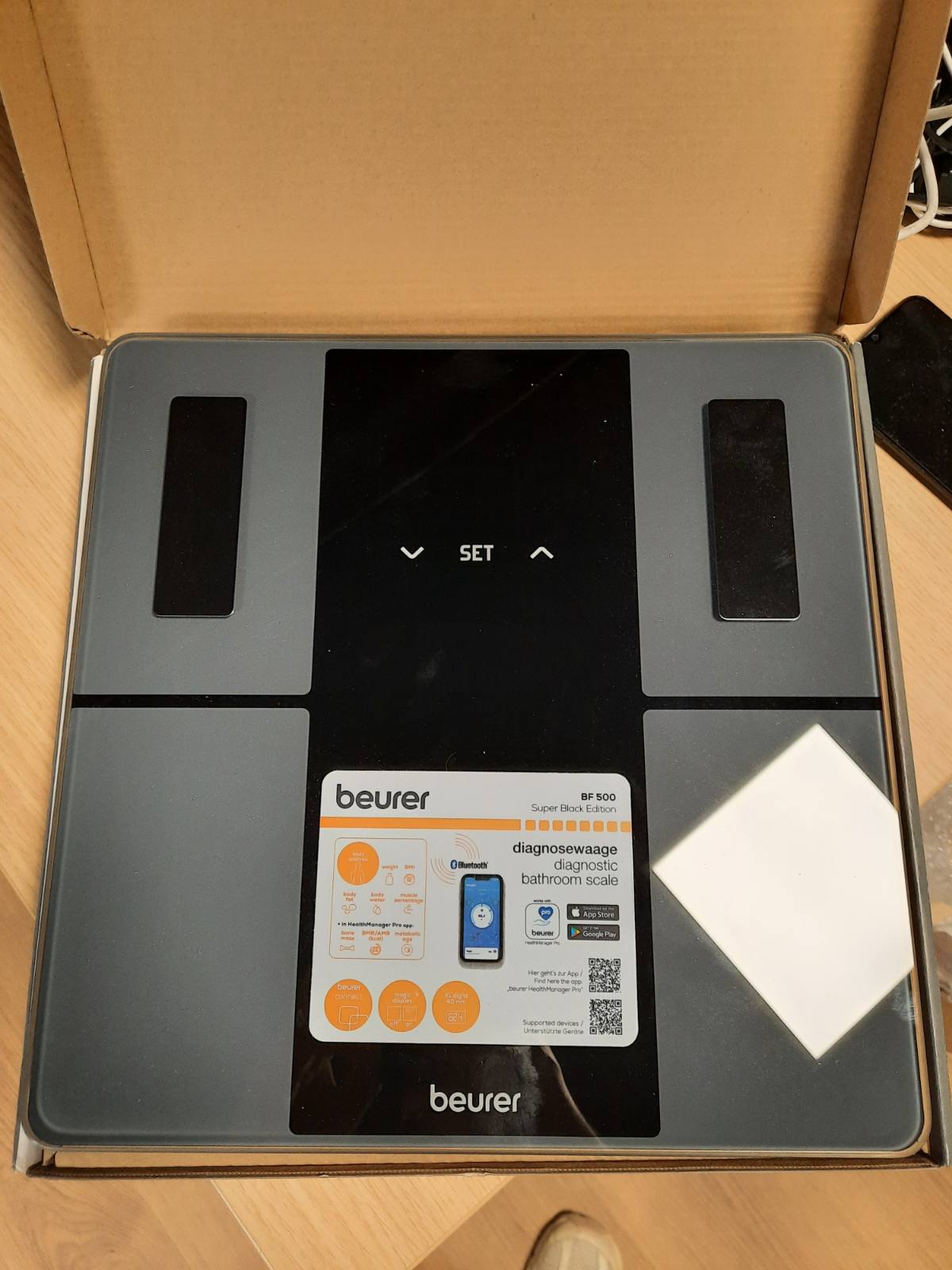 293244 - BEURER Peshore personale BF 500 me Bluetooth, kapacitet 180 kg, ekran XL, peshore analitike për dhjamin e trupit, masën muskulore, kërkesat për kalori