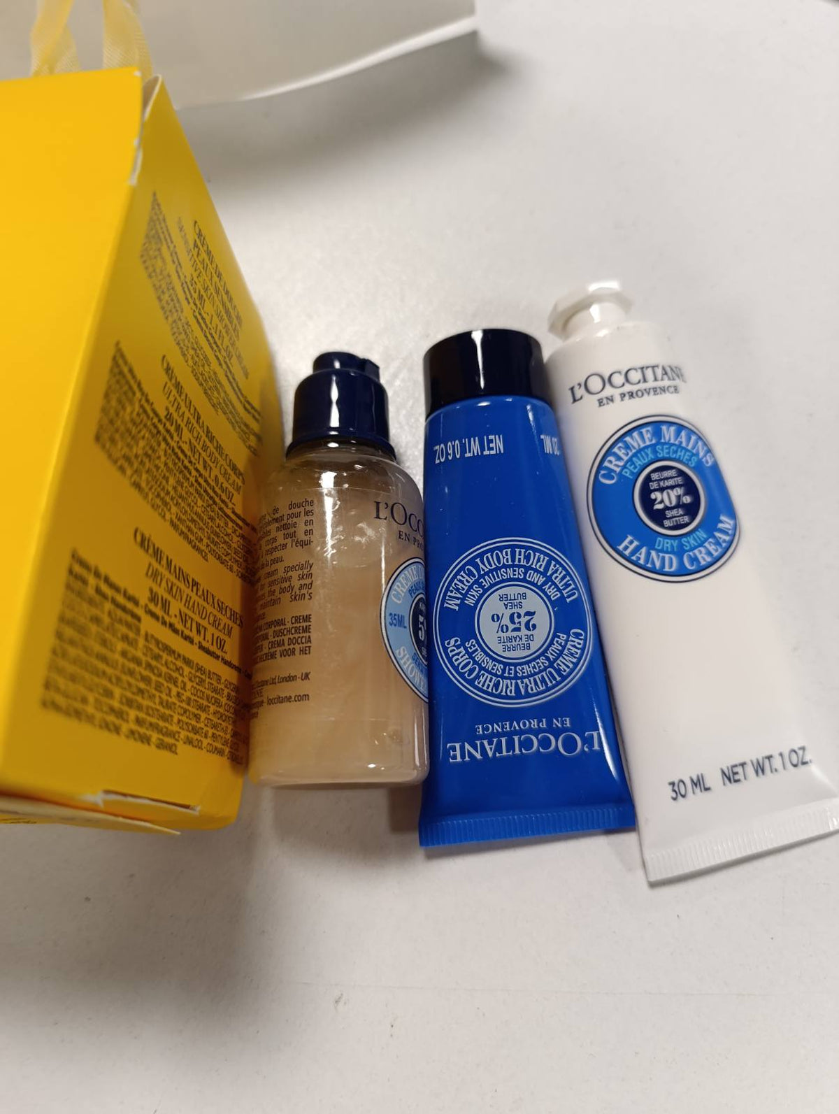 298460 - L'OCCITANE Set Dhuratash për Krishtlindje me Gjalpë Shea, Krem Dushi, Krem Ultra i Pasur për Trupin dhe Krem Duarsh