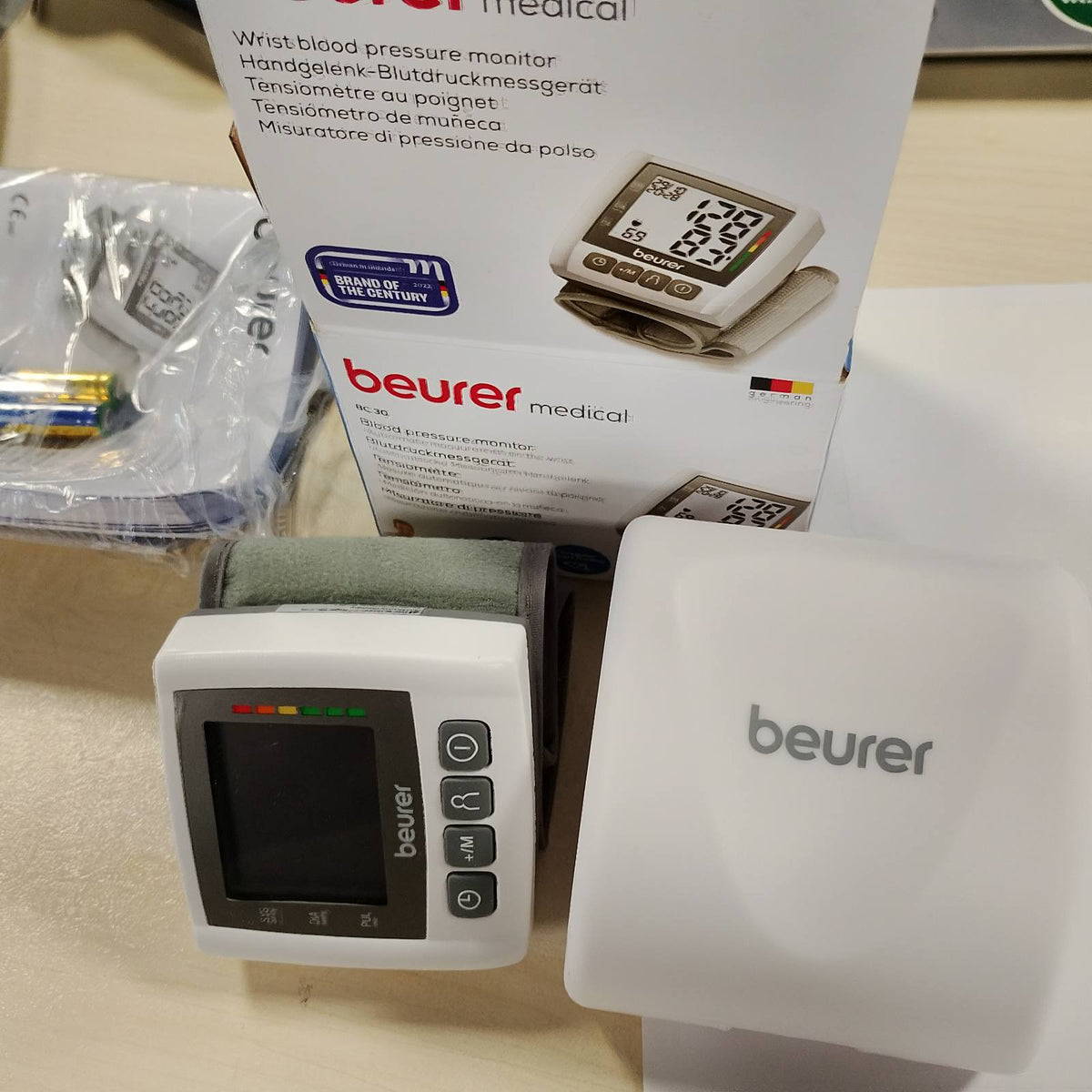 306114 - BEURER BC 30 - Monitor i tensionit të gjakut për kyçin e dorës - Gri-i bardhë