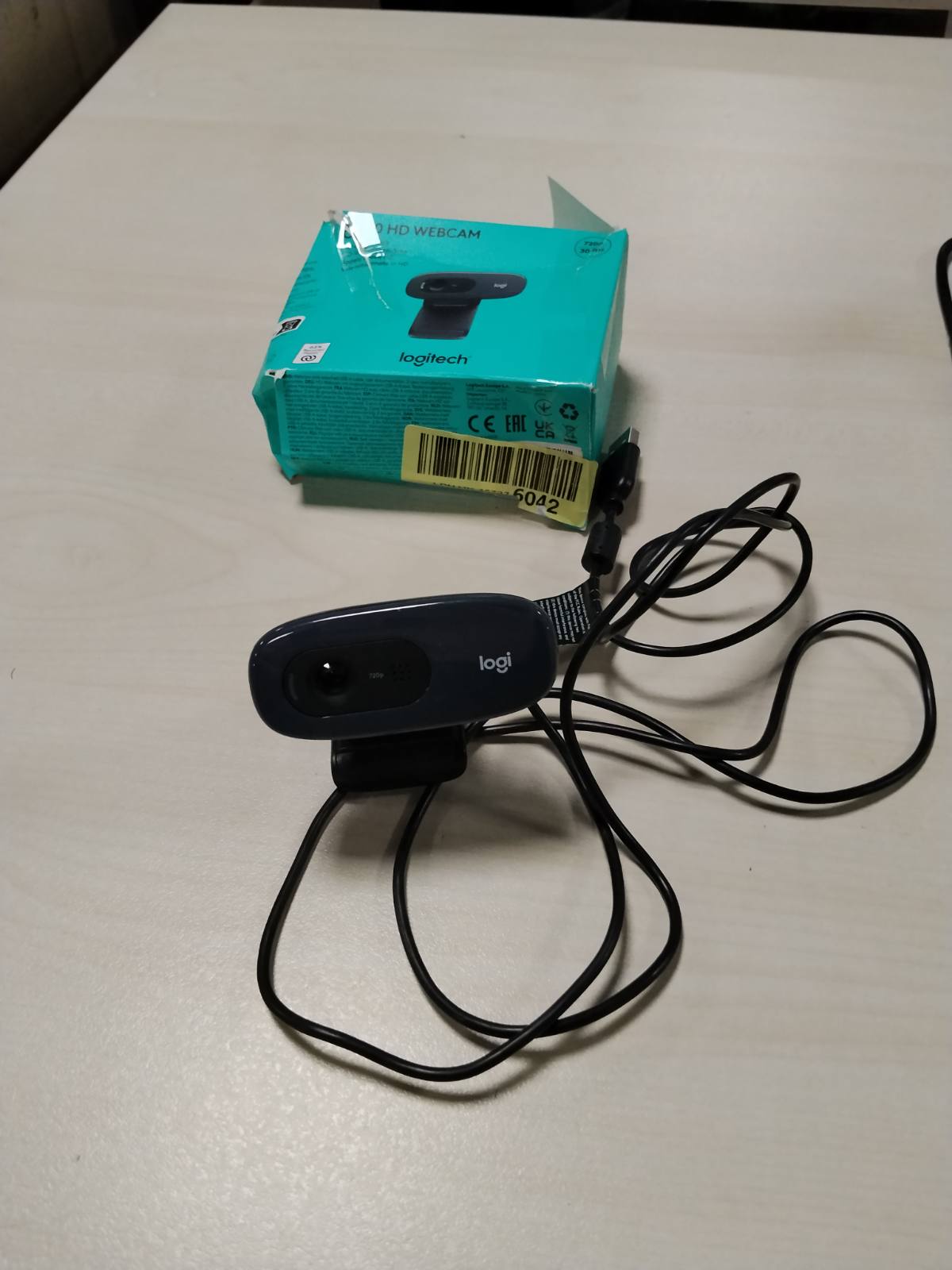 299426 - LOGITECH Kamera Web C270, HD 720p, fushëpamje 60°, fokus i fiksuar, lidhje USB, ulje zhurme, montim universal