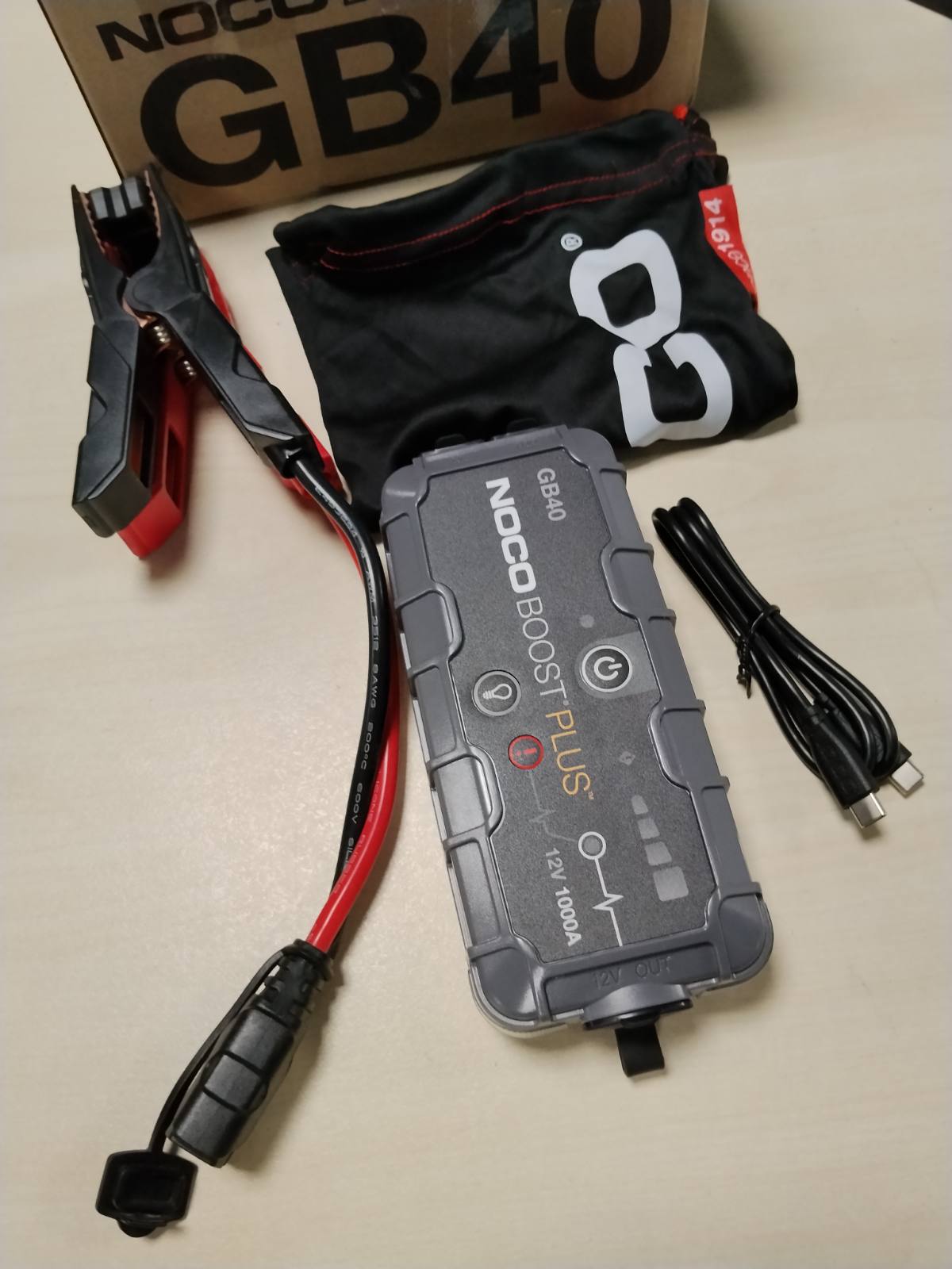 312522 - NOCO Boost GB40 Përforcues Baterie UltraSafe 1000A - Nisës Portativ Litium 12V, Bankë Energjie, Karikues USB - për Motorë Benzine 6.0L dhe Dizel 3.0L