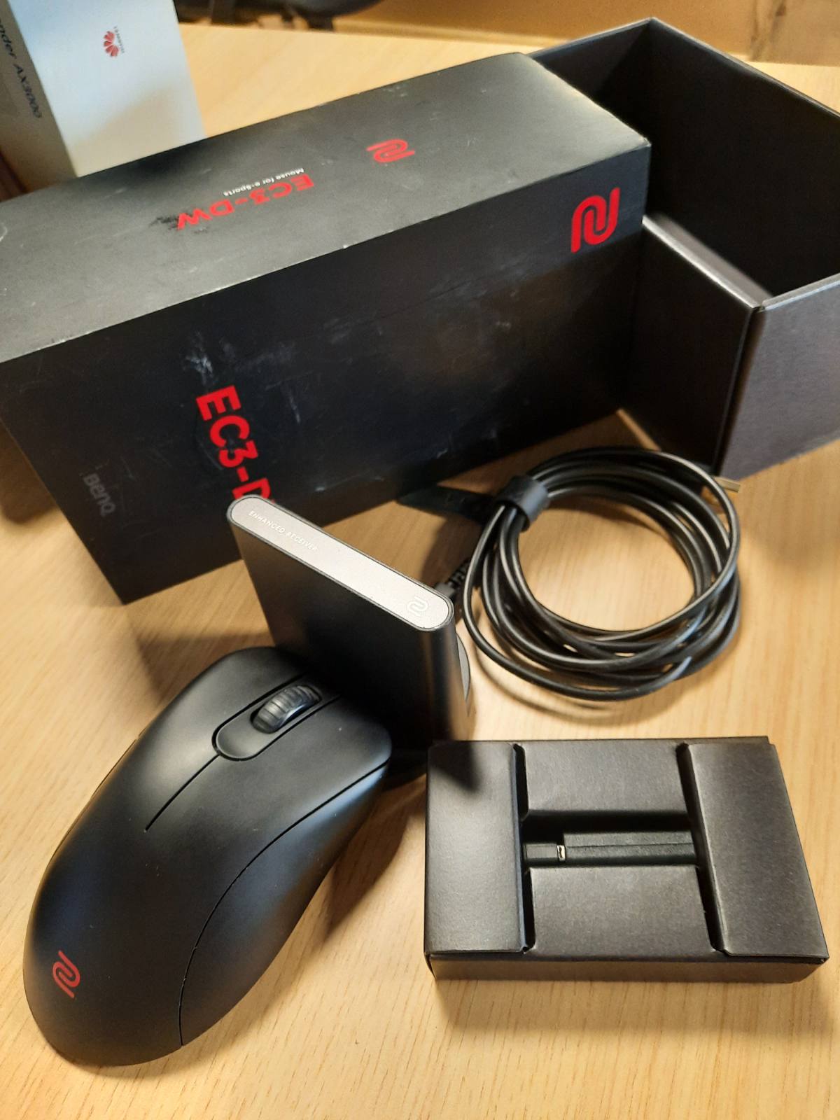 319326 - BENQ Zowie EC3-DW Maus pa tel 4K për eSports, 59 g, sensor 3950, shpejtësi rifreskimi 4K