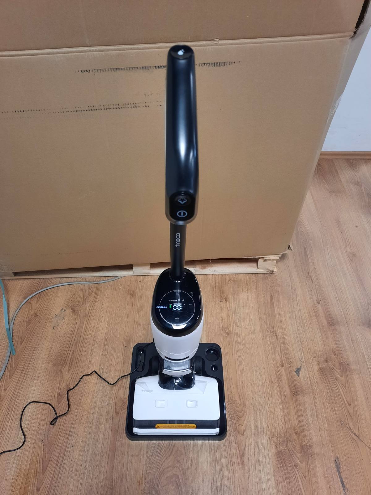 175000 - TINECO Pastrues me Avull pa Tel Floor ONE S7, Fshesë për Papastërti të Forta të Dyshemesë me Eksran Dixhital, Vetëpastrim dhe Pastrim Skajesh, Shtytje Përpara, I Sigurtë për Fëmijë dhe Kafshë Shtëpiake