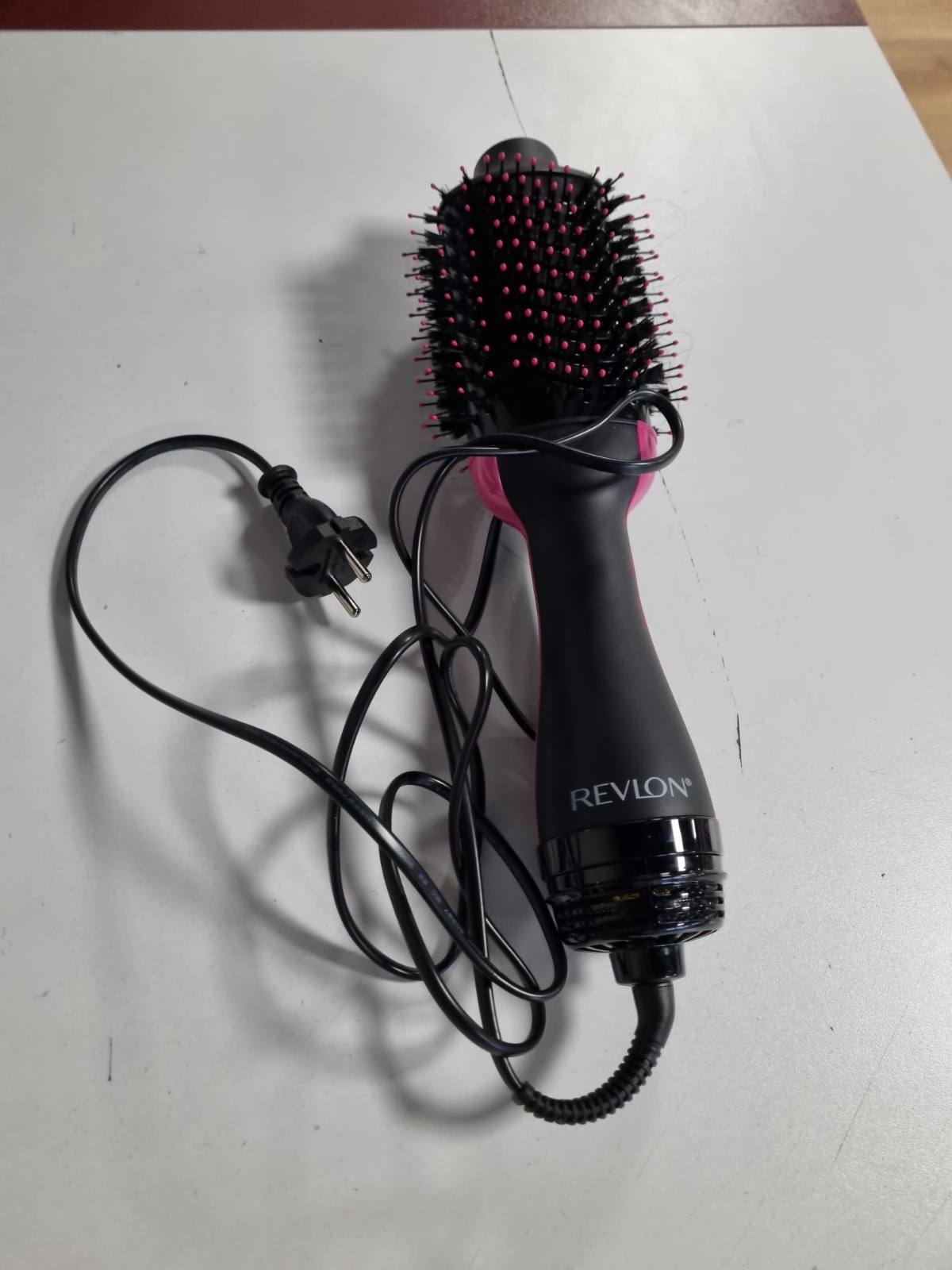 298125 - REVLON Tharëse flokësh me një hap dhe vëllimues me krehër ndarës