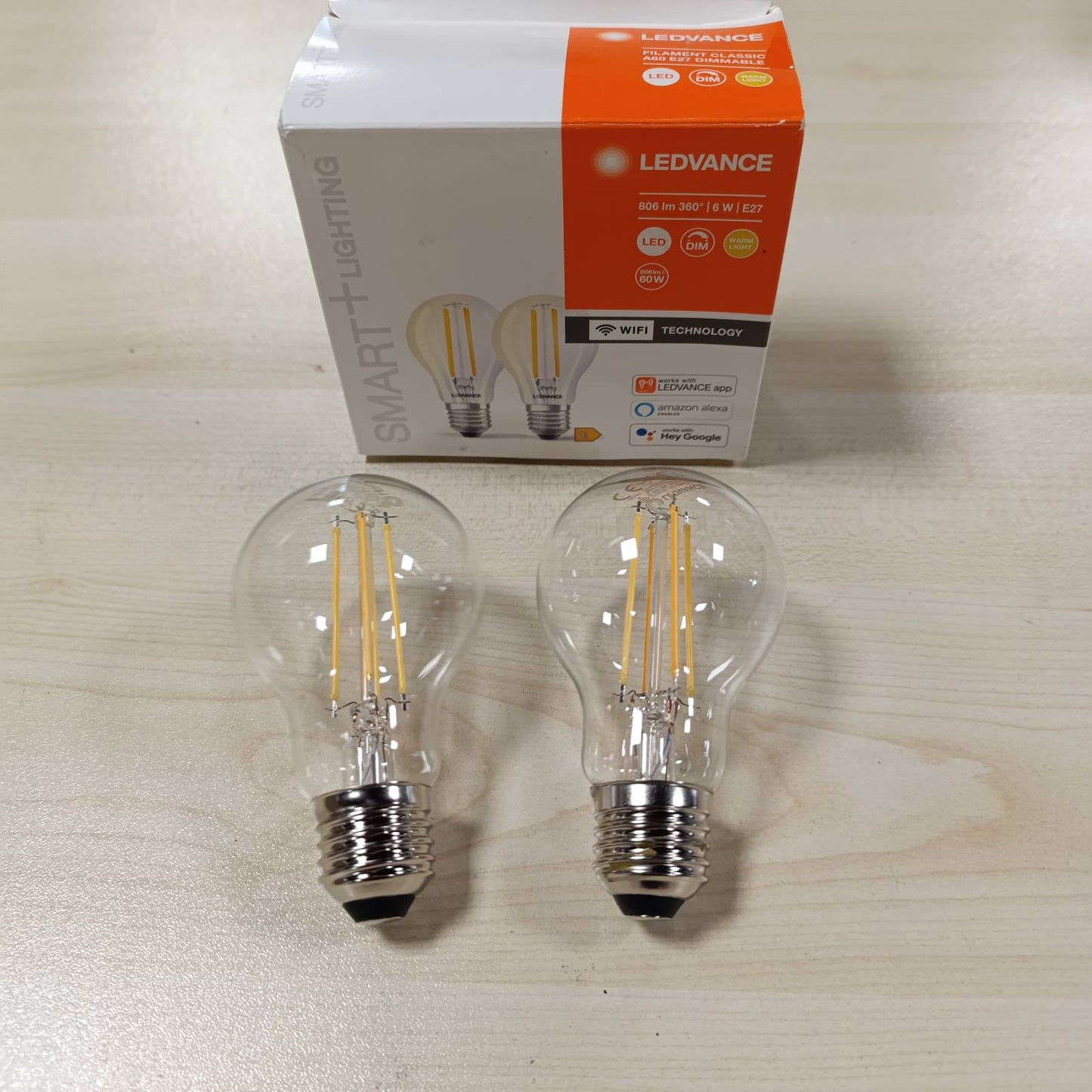 186428 - LEDVANCE SMART+ Llampa LED Inteligjente me WiFi, Bazë E27, Errësim i përshtatshëm, E Bardhë e Ngrohtë 2700K, Zëvendëson Llambat Inkandeshente 60W, E Kontrollueshme me Alexa, Google Assistant dhe Samsung SmartThings, Pako prej 2