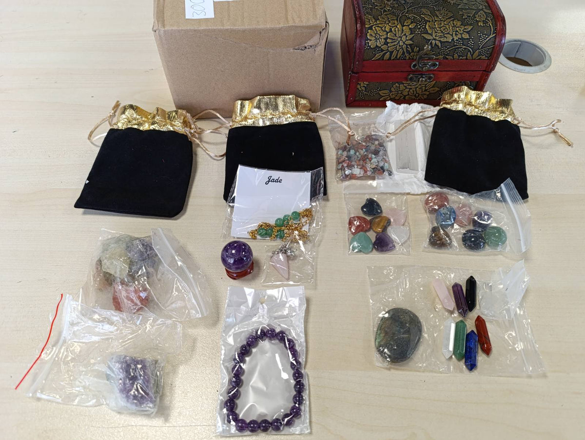 300626 - Set me 43 Gurë Kristali, Gurë Shërues, Gurë të Çmuar, 7 Gurë Çakrash Prizmatikë dhe Top Meditimi, Kalendar Adventi, Reiki, Balancim