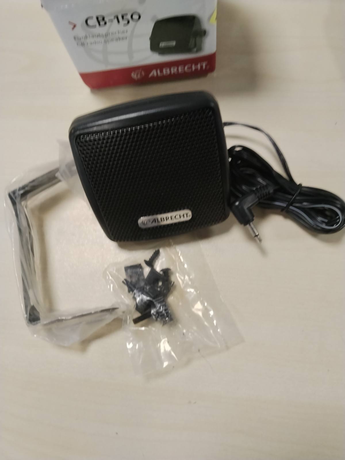 299891 - ALBRECHT CB 150 71150, Altoparlant me tel 2m, jack 3.5 mm, Fuqi dalëse 6W, Mbështetje montimi, Plastikë rezistente ndaj gërvishtjeve, e zezë