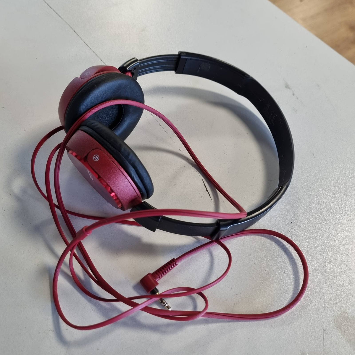 299721 - SONY Kufje MDR-ZX310, të palosshme, ngjyrë e kuqe metalike