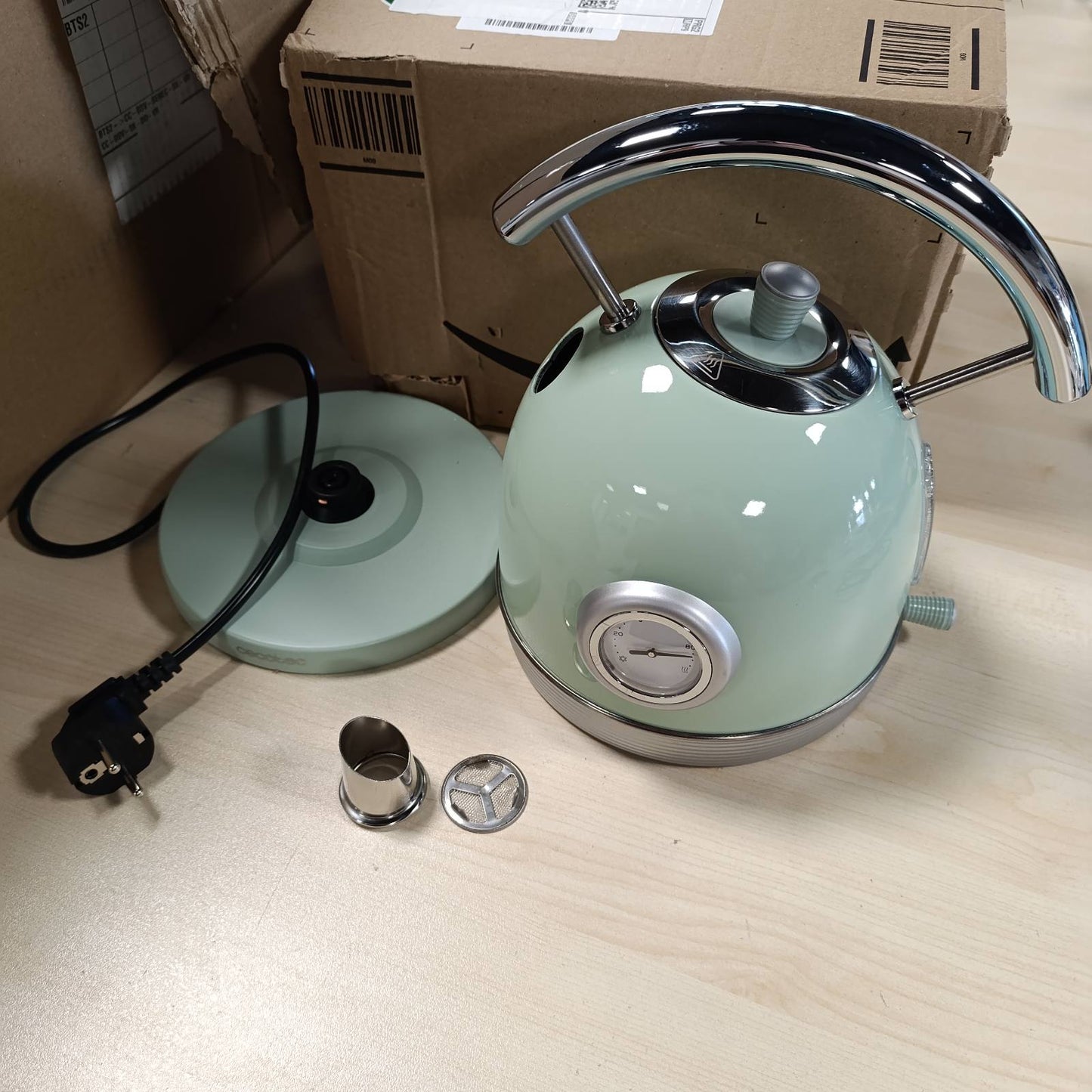 277427 - CECOTEC Çajnik ThermoSense 420, kapacitet 1.8L, 2200W, ekran temperature, bazë rrotulluese 360°, çelik inox, i gjelbër