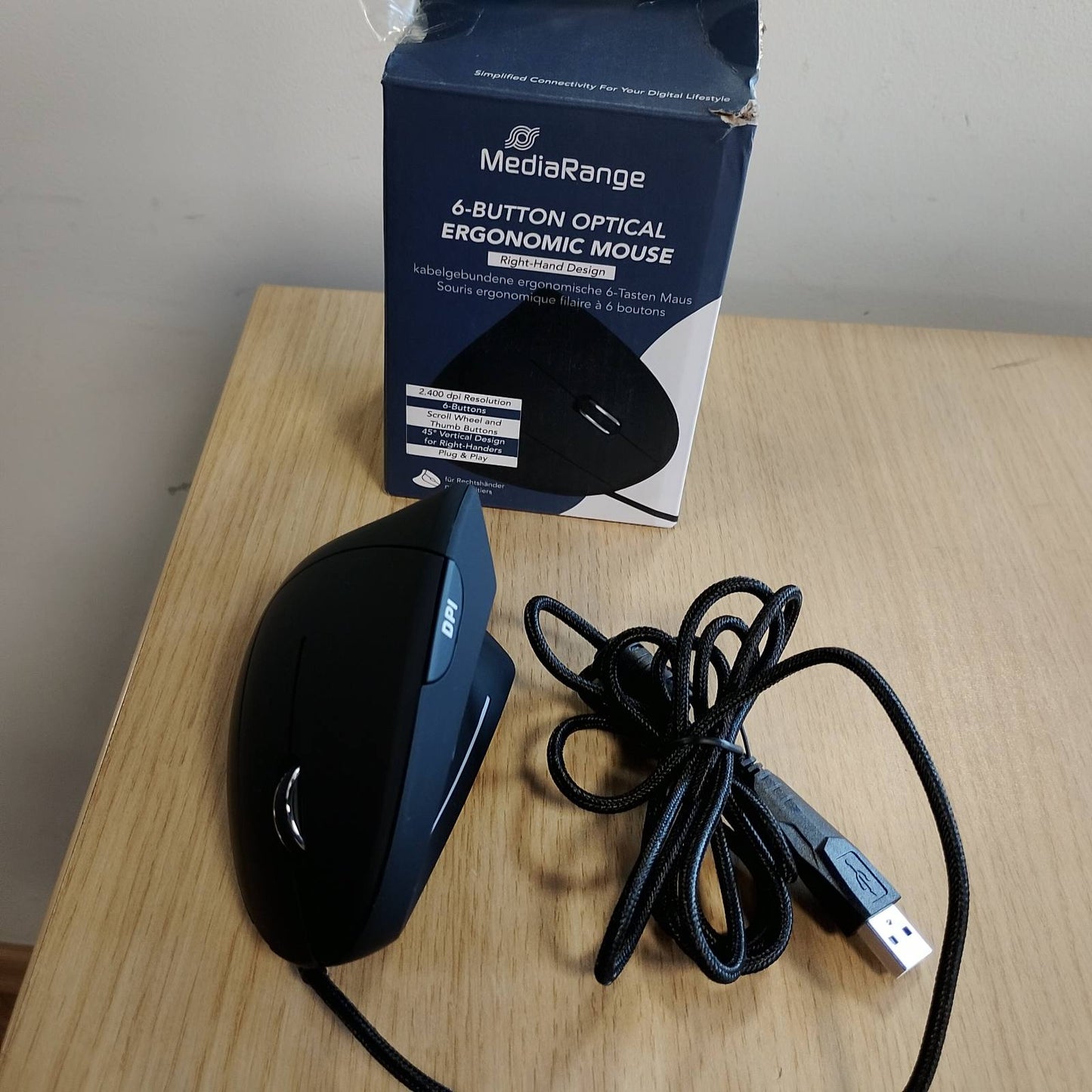 273970 - MEDIARANGE Maus PC ergonomik me tel, 6 butona, dizajn vertikal, DPI i rregullueshëm, optik, USB 2.0, i zi