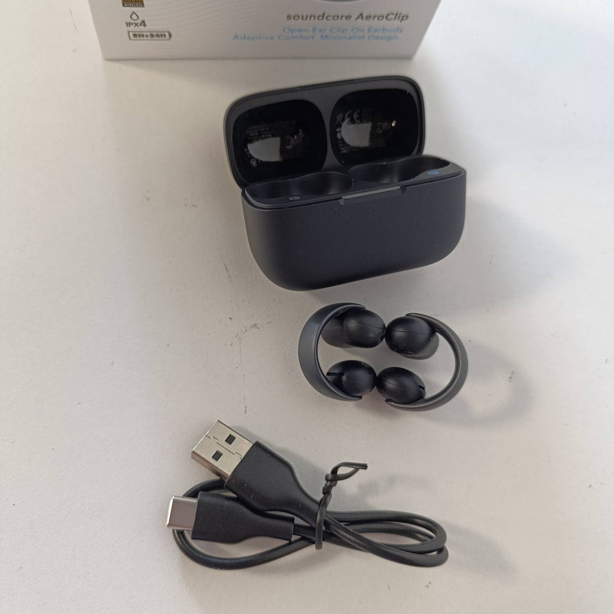272777 - ANKER Soundcore AeroClip, kufje Bluetooth me vesh të hapur, 4 mikrofonë, altoparlantë 12 mm, audio me rezolucion të lartë, dizajn me unazë të hapur