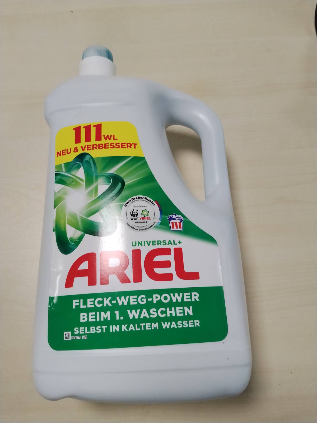 321146 - ARIEL Detergjent i lëngshëm për larje rrobash, 111 larje, detergjent Universal+, fuqi për heqjen e njollave që në larjen e parë, madje edhe në ujë të ftohtë