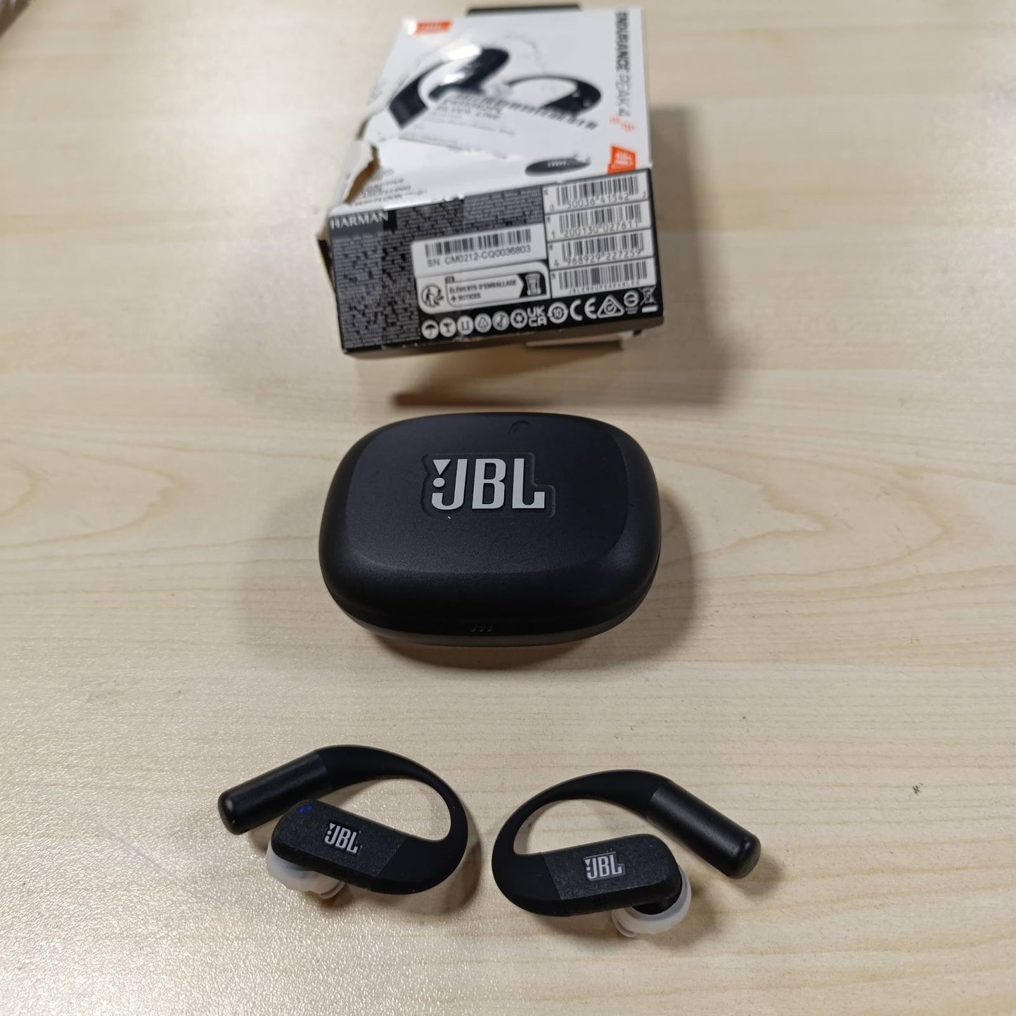272858 - JBL Endurance Peak 4 Kufje Sportive pa tel në vesh Bluetooth, jetëgjatësi baterie 48 orë, vendosje e sigurt me TwistLock, mbrojtje IP68, tingull i pastër bas JBL, e zezë/gri