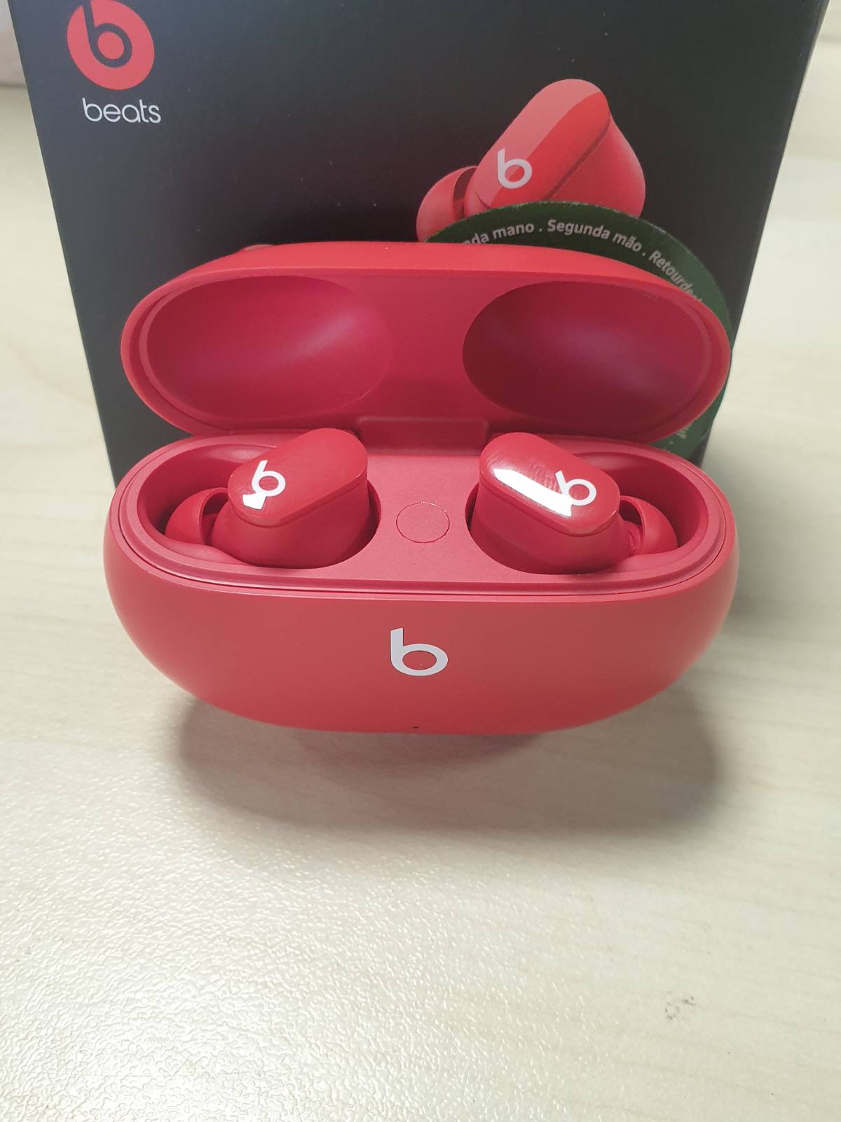 276106 - BEATS Studio Buds Kufje Bluetooth pa tel me anulim zhurmash, rezistente ndaj djersës, mikrofon të integruar, të kuqe