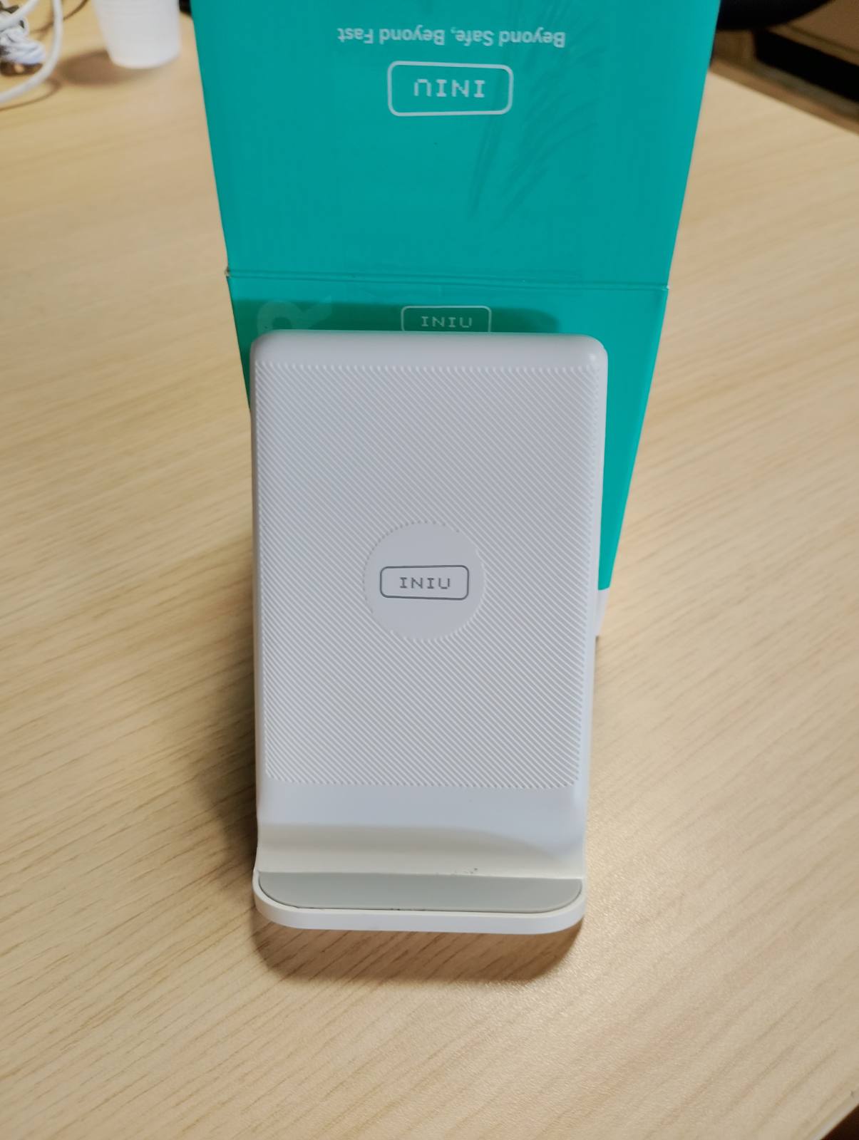 268905 - INIU Karikues pa tel, i bardhë, 15W, Stacion karikimi induktiv i shpejtë për iPhone 17 16 15 14 13 12 Pro Max, Samsung Galaxy S25 S24, Google Pixel