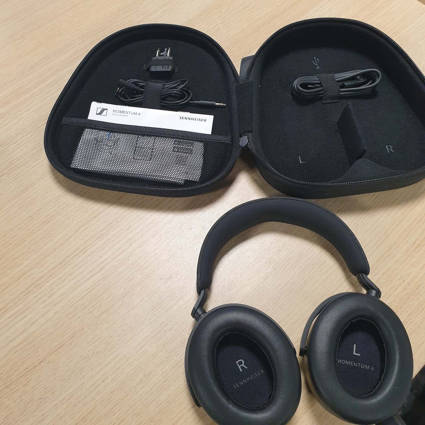 319294 - SENNHEISER MOMENTUM 4 - Kufje pa tel me anulim zhurme, Bluetooth, jetëgjatësi baterie 60 orë, të palosshme, të zeza