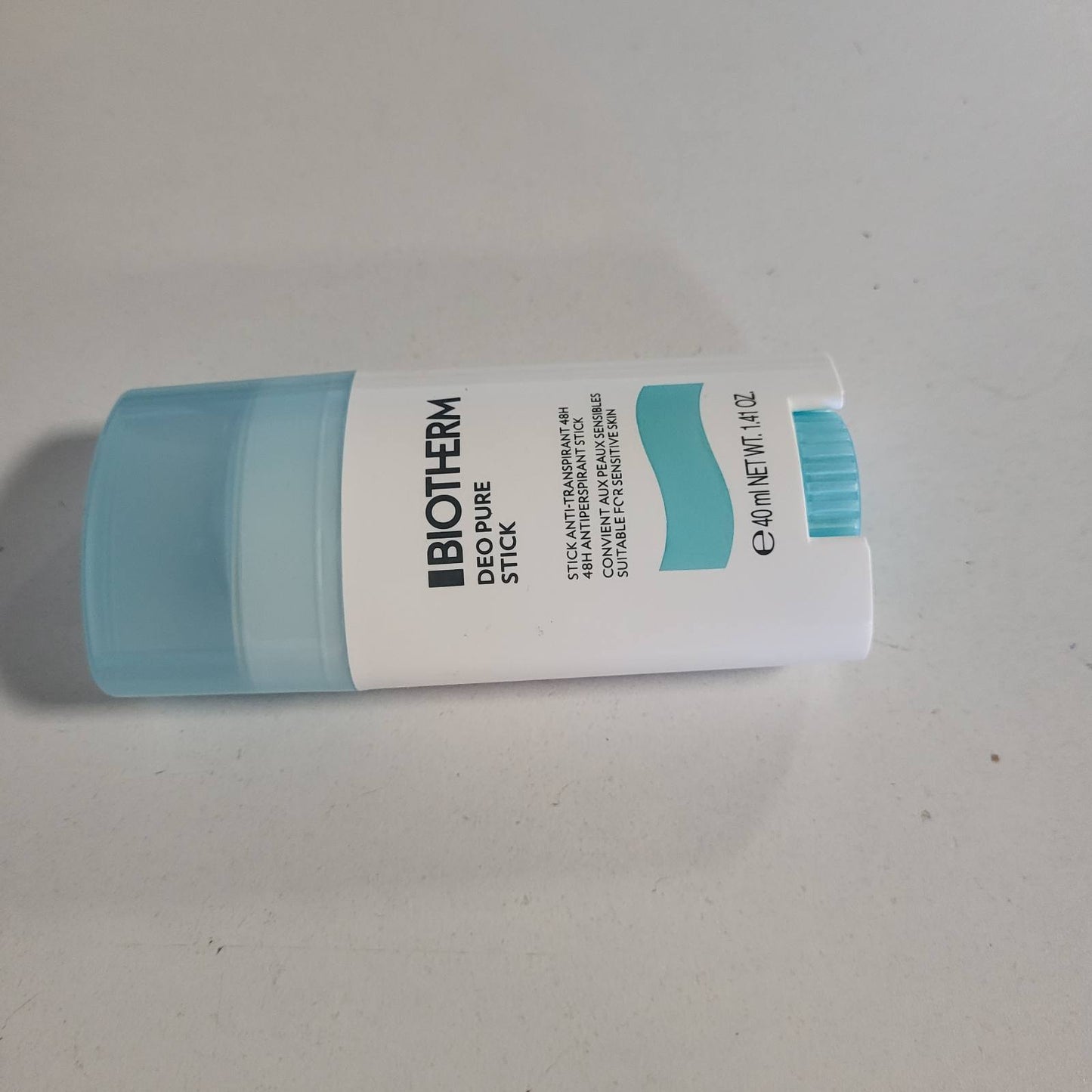 317401 - BIOTHERM DEO PURE STICK, antidjersë pa alkool për femra, mbrojtje deri në 48 orë, teksturë e butë pluhurore, aromë gjallëruese, për të gjitha llojet e lëkurës, 40 ml