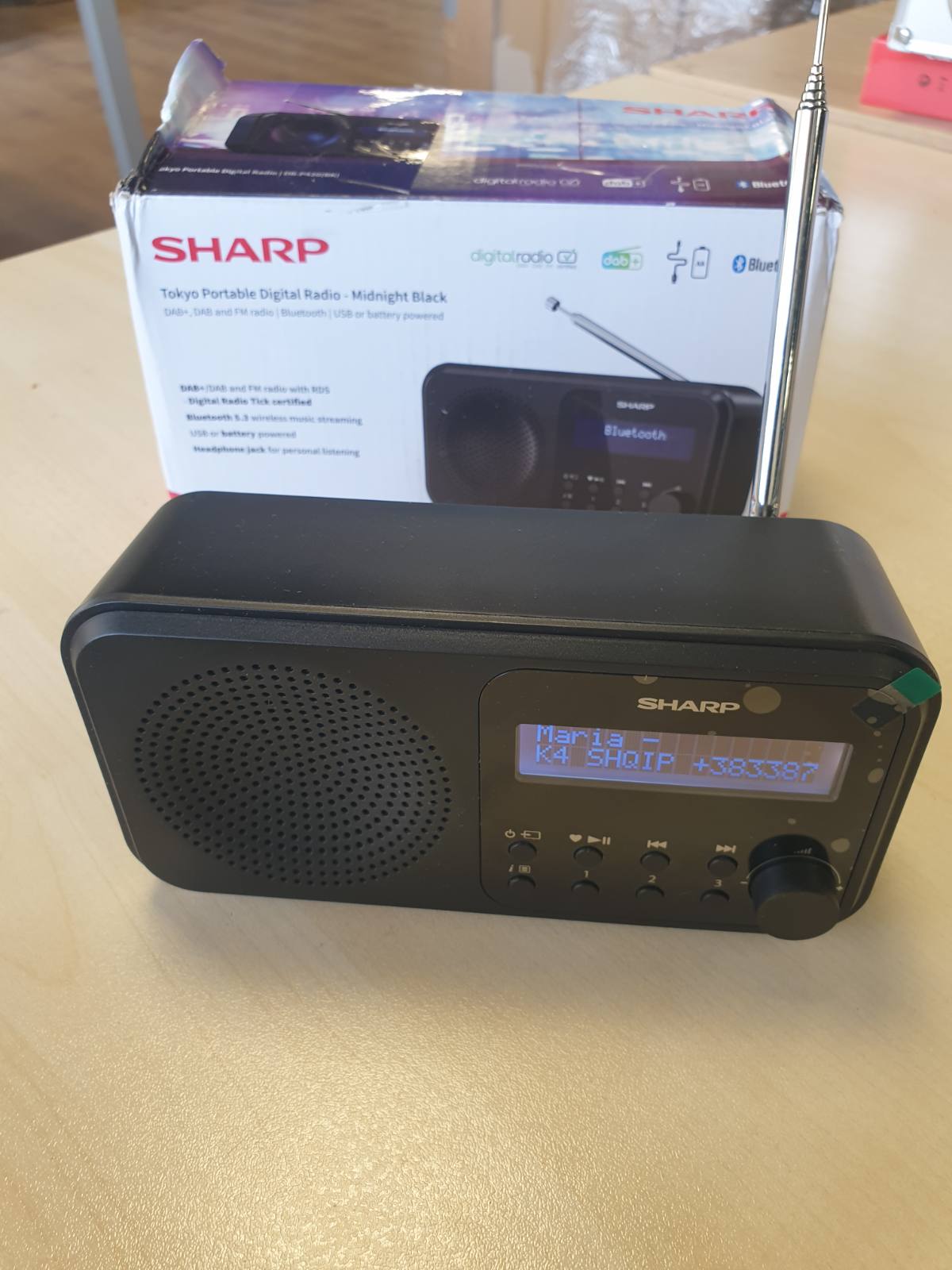 299488 - SHARP DR-P420(BK) Radio Dixhitale Portative Tokio, Bluetooth 5.0, DAB+/FM, kompakte, me energji USB/bateri, alarm i dyfishtë, 40 stacione të paracaktuara