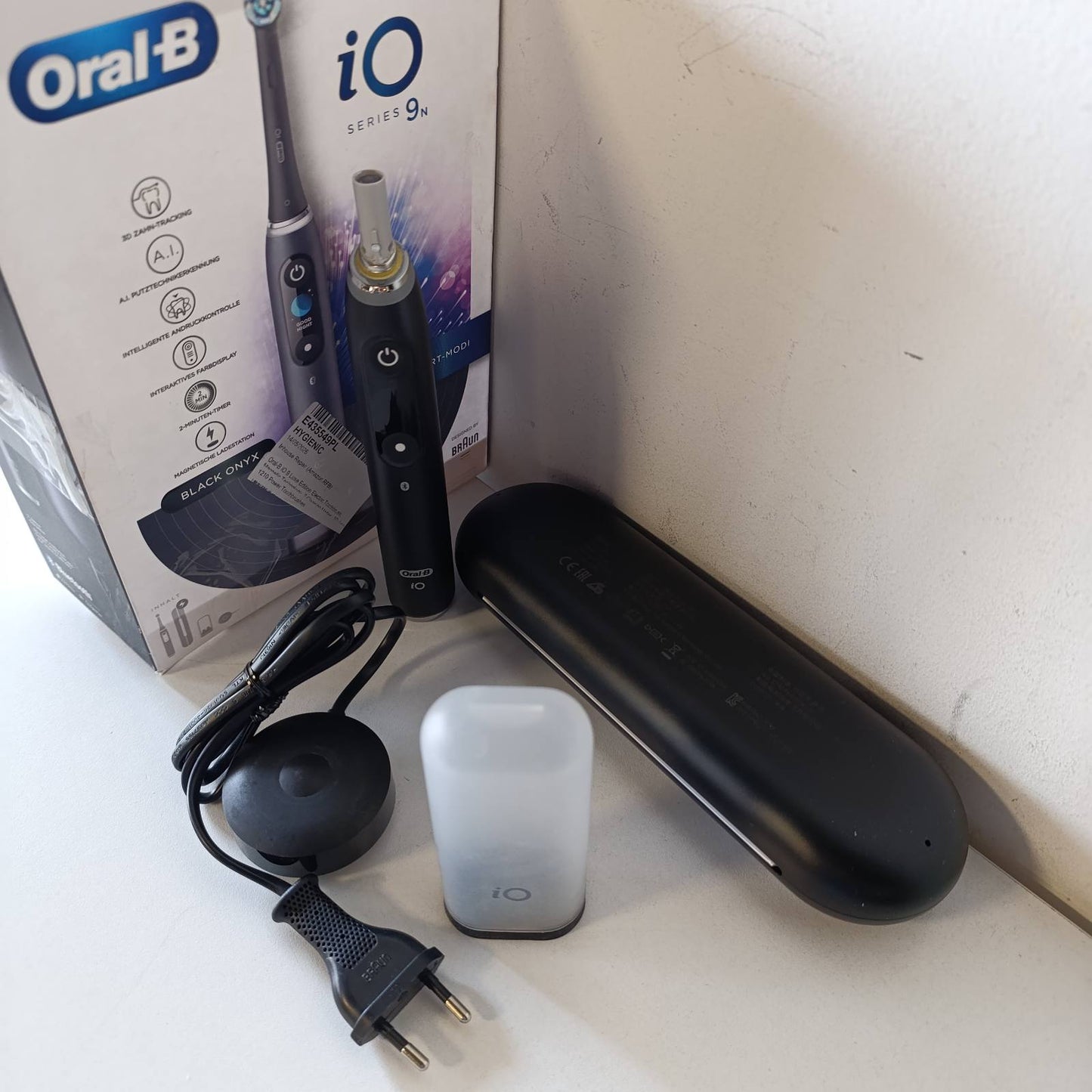 315040 - ORAL-B Furçë dhëmbësh elektrike iO Seria 9, përfshirë 1 kokë furçe, 7 mënyra kujdesi, fituese e testit CHIP (11/25), e projektuar nga Braun, e zezë