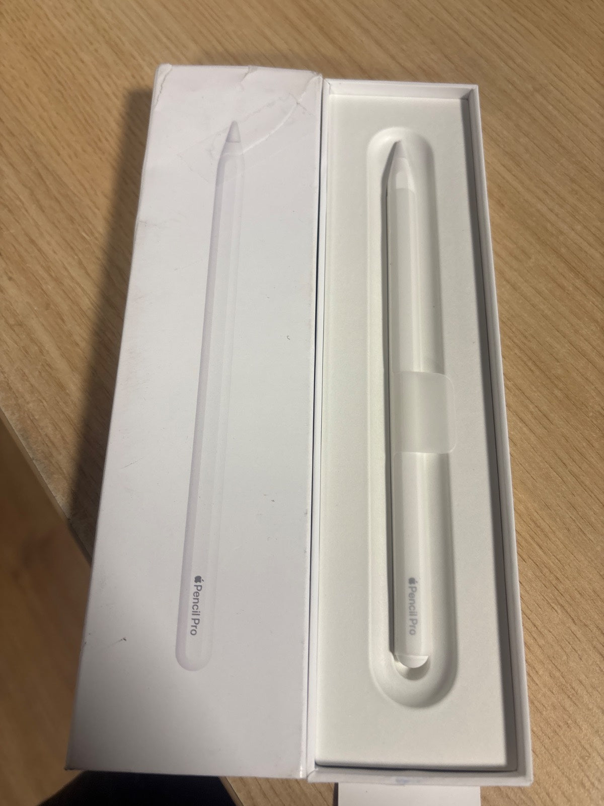 310203 - APPLE Pencil Pro: Mjete të përparuara, precizion perfekt, ndjeshmëri ndaj pjerrësisë dhe presionit, vonesë e ulët