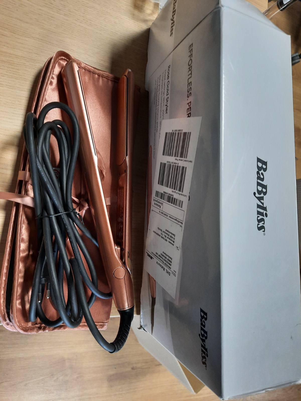 320919 - BABYLISS Pjastër flokësh Rose Gold, pllaka qeramike, tension universal, ngrohje ultra e shpejtë, cilësime temperature deri në 235°C, 2598PE