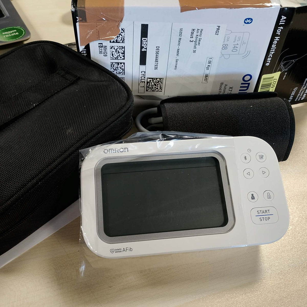 302737 - OMRON Monitorues i tensionit të gjakut për krahun e sipërm X7 Smart AFib me aplikacion, 2 përdorues, 22-42 cm