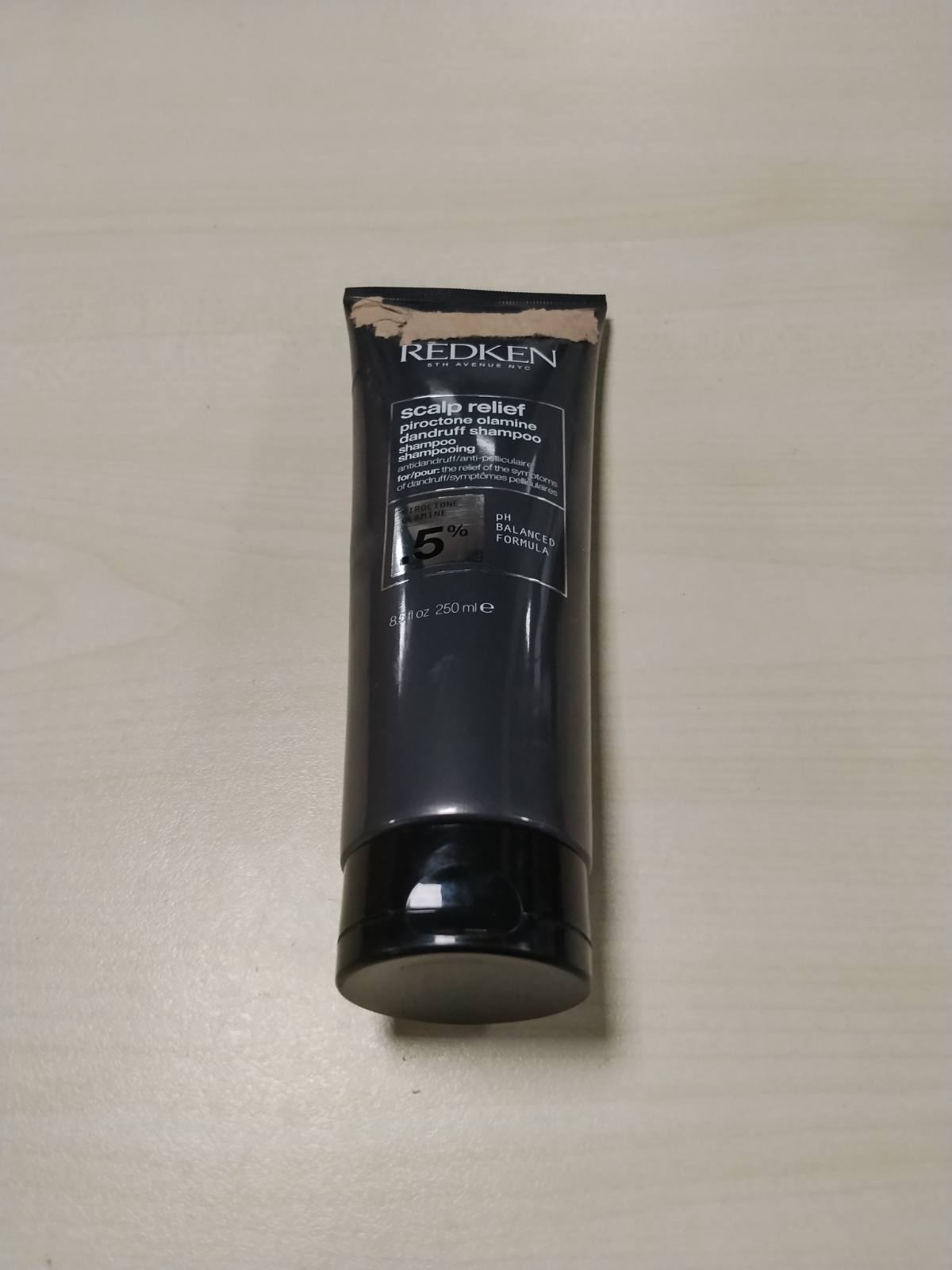 307568 - Shampo kundër zbokthit në lëkurë të kokës 250 ml