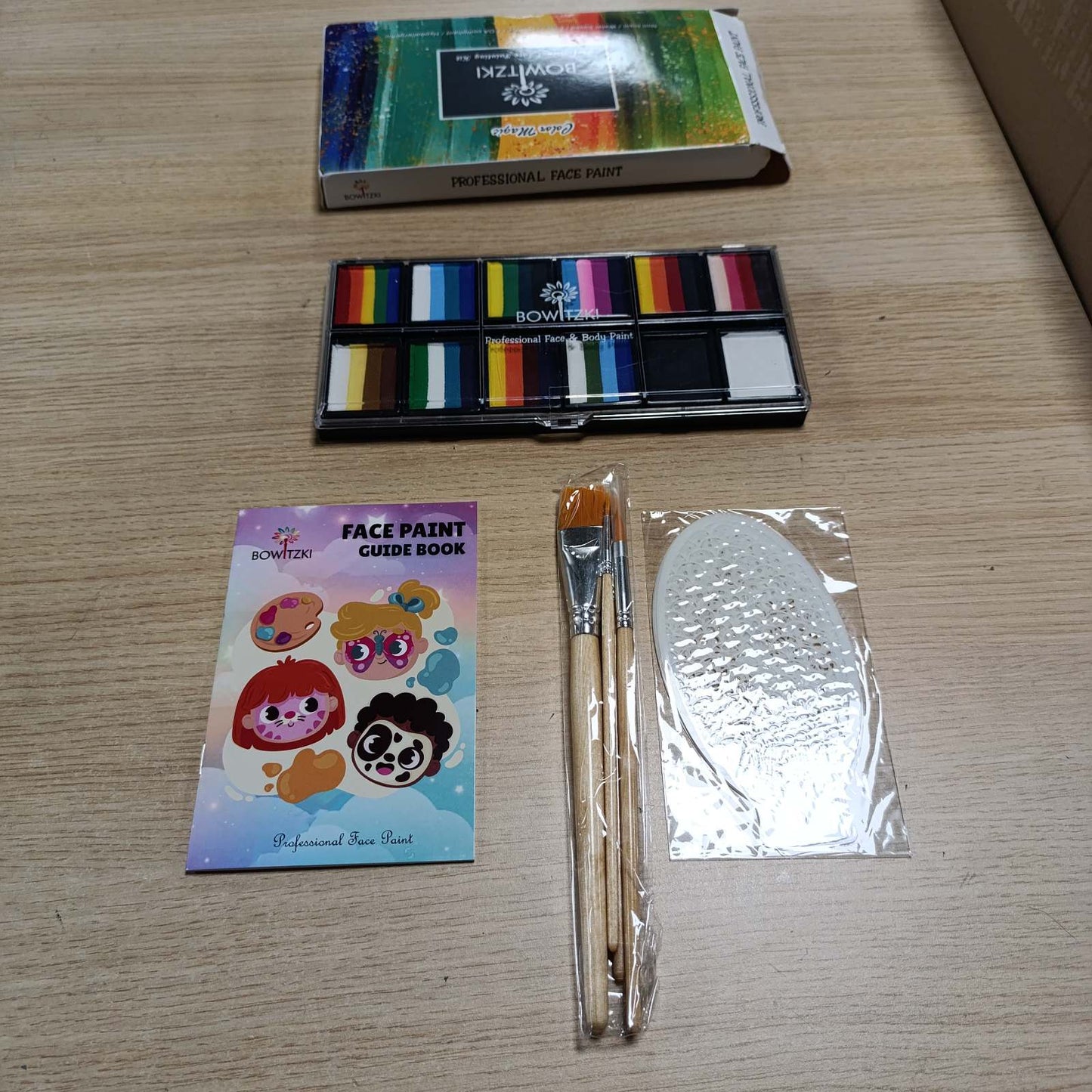 289948 - BOWITZKI Set Profesional Grimi për Fëmijë dhe të Rritur, 12 x 10 g, Set Grimi me Shabllon, Tortë me Një Goditje, Jo-toksike, Ylber, Florë, Delfin, Njëbrirësh, Flaka, Pikturë Trupi, Grim
