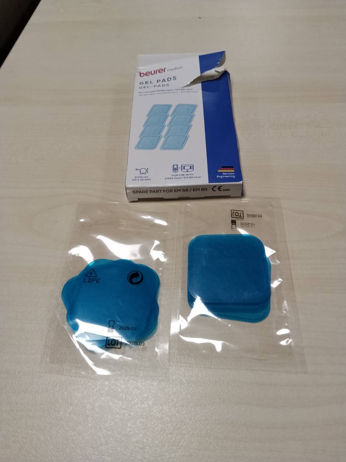 307952 - BEURER Set zëvendësues elektrodash nxehtësie EM 59/89 me 8 jastëkë xheli vetëngjitës, madhësia: 45 x 45 mm