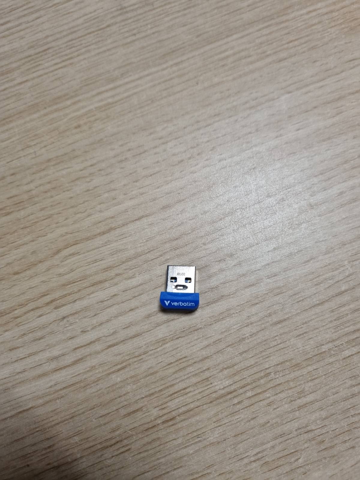 274329 - VERBATIM Store 'n' Stay NANO USB 3.0 Stick - 32 GB, dizajn i hollë, blu
