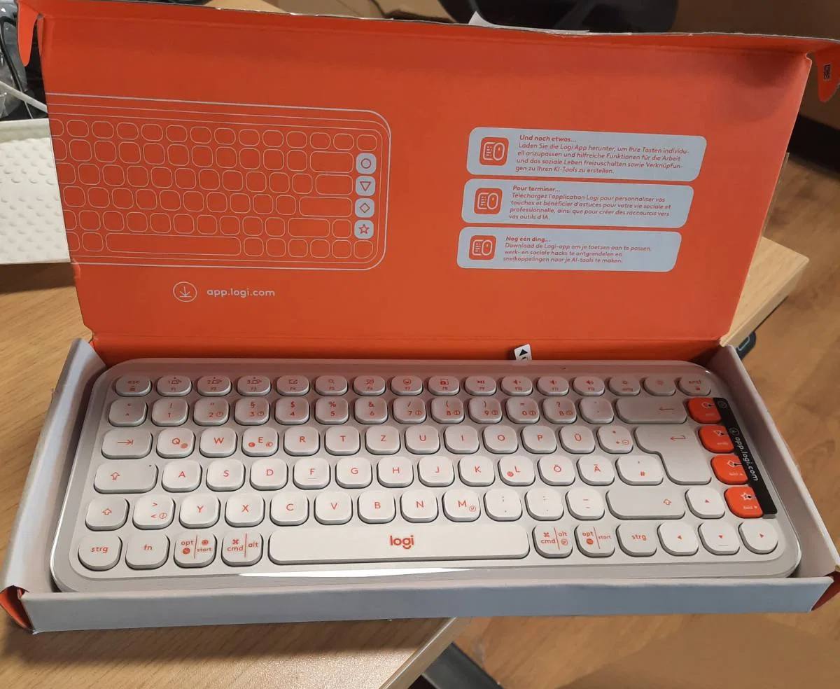 273090 - LOGITECH Tastierë pa tel me Bluetooth POP ICON Keys, shkrim i rehatshëm, taste të programueshme, ndërrim i lehtë midis deri në 3 pajisjeve, për laptop, tablet, PC, Paraqitje gjermane QWERTZ - e bardhë