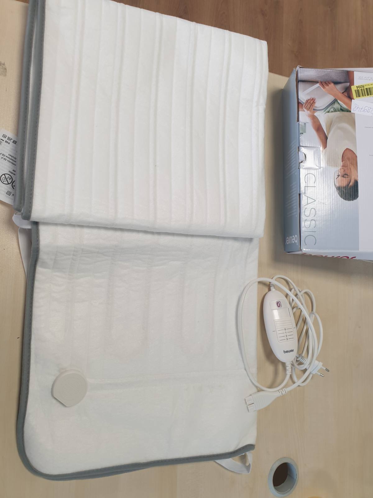 289748 - BEURER Batanije e ngrohtë TS 17, material i butë prej leshi, 150x80 cm, 3 cilësime temperature, sistem sigurie, çelës i lëvizshëm, lahet në lavatriçe në 30 °C, gri