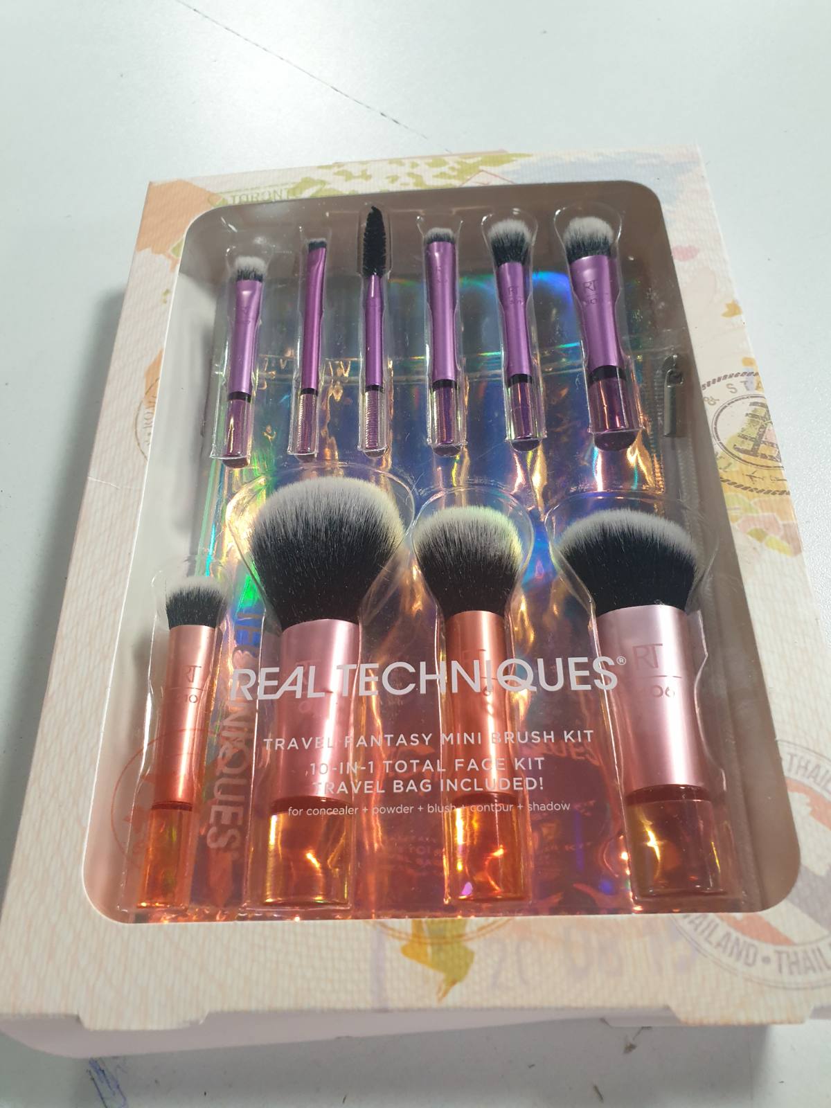 297160 - REAL TECHNIQUES Kit Mini Furçash Travel Fantasy, Set me 11 Pjesë, Furça Grimi për Hije Sysh, Iluminues