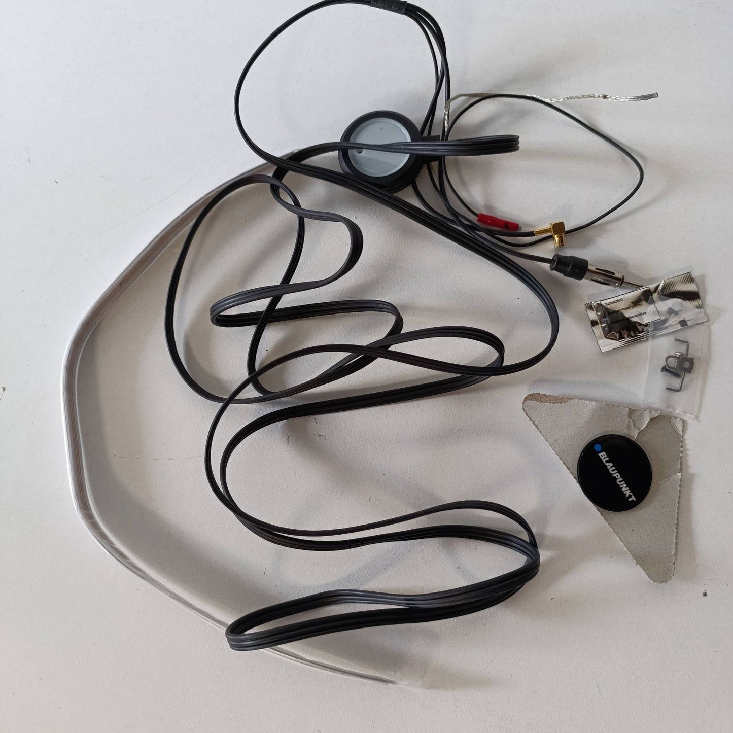 322256 - BLAUPUNKT Antenë ngjitëse aktive për dritare Funline FM/AM, DAB/DAB+, e zezë, transparente